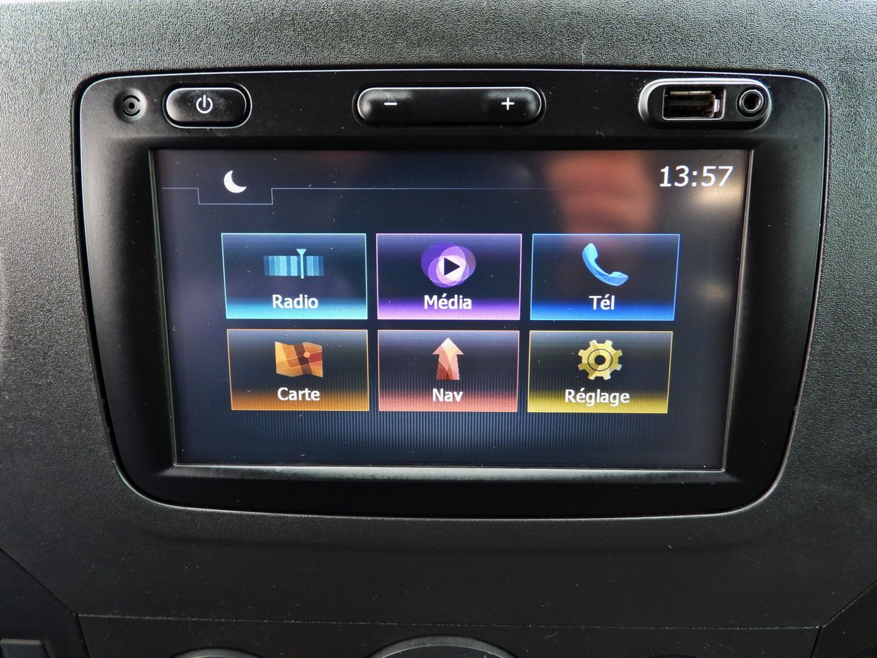 Dostavno vozilo s kesonom RENAULT MASTER STAKE BODY CRUISE CONTROL NAVIGATION TWIN WHEELS AIR CONDITIONING  130HP: slika 31