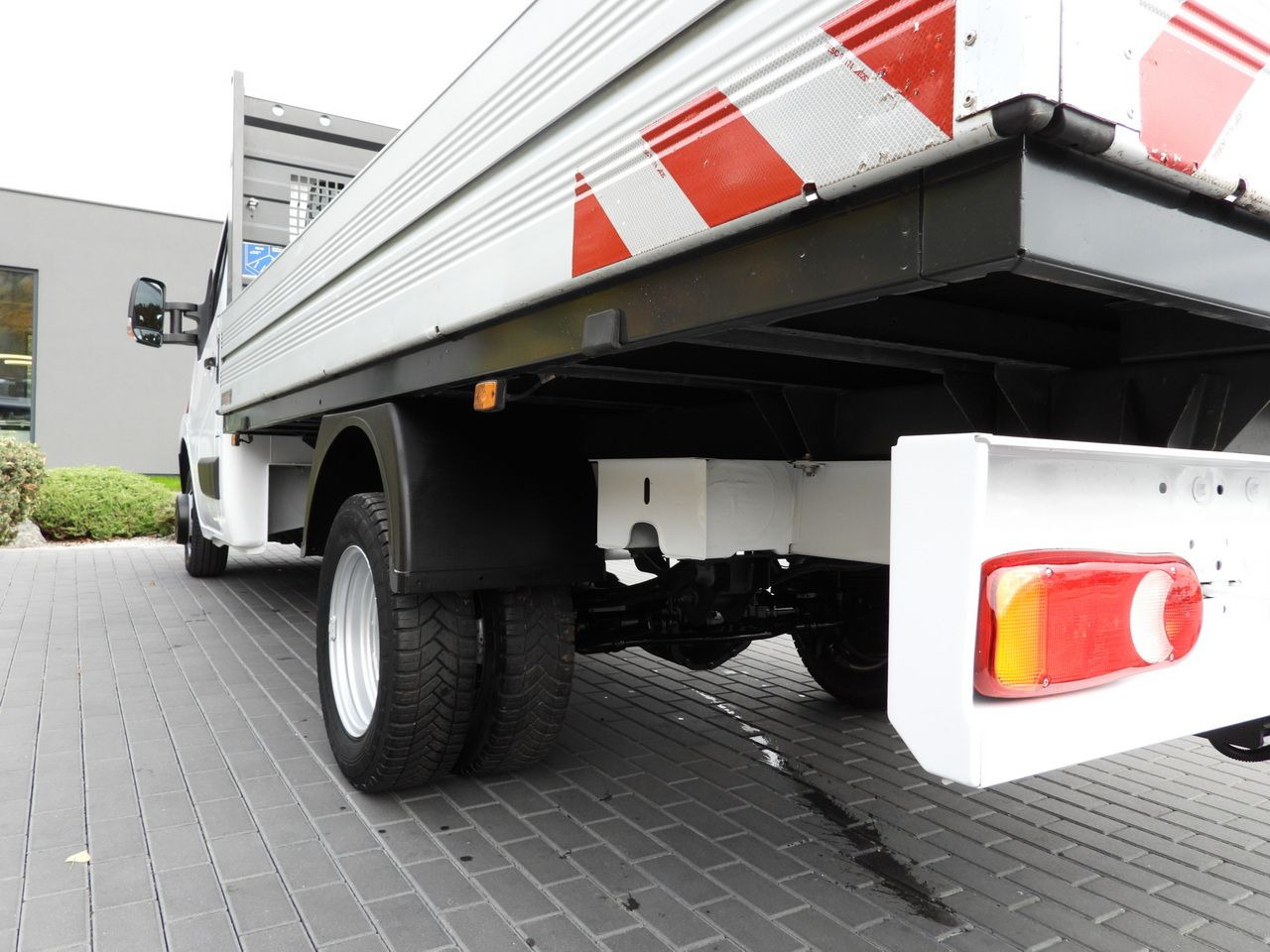 Dostavno vozilo s kesonom RENAULT MASTER STAKE BODY CRUISE CONTROL NAVIGATION TWIN WHEELS AIR CONDITIONING  130HP: slika 15