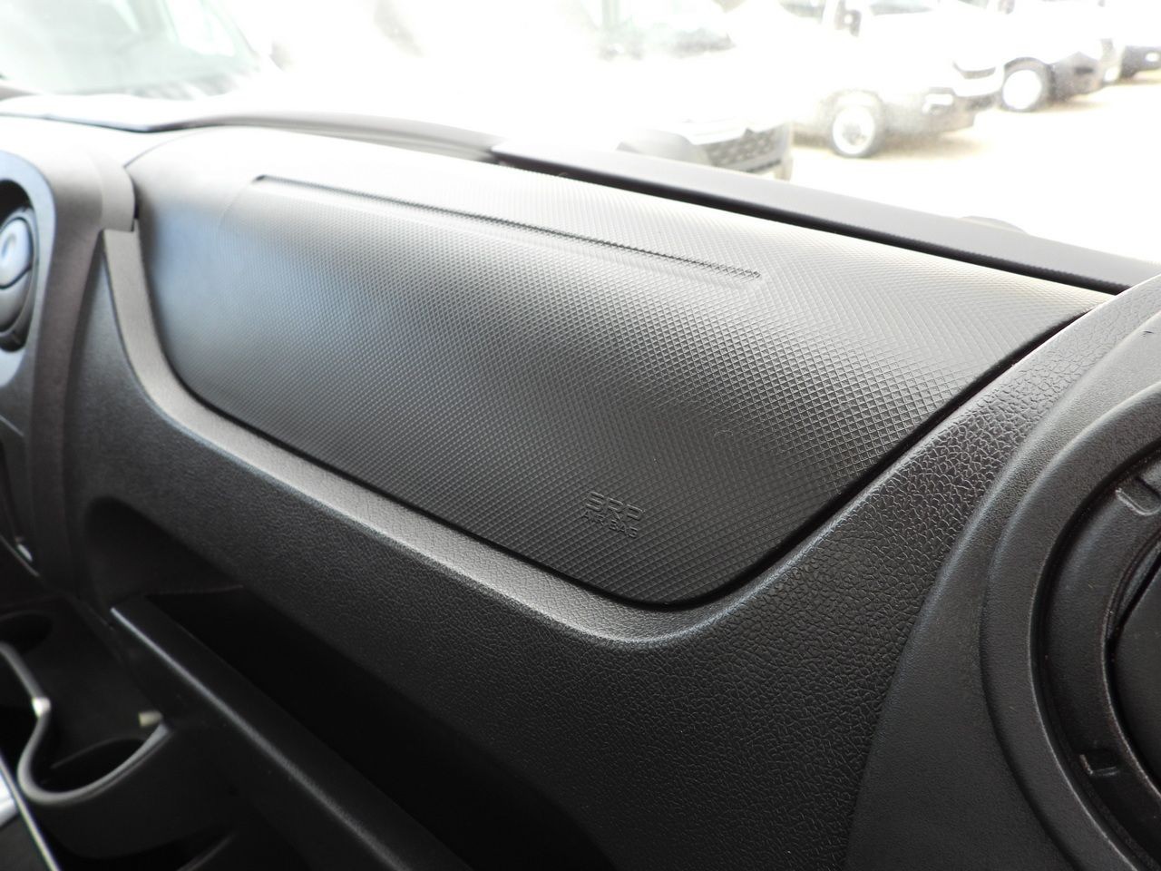 Dostavno vozilo s kesonom RENAULT MASTER STAKE BODY CRUISE CONTROL NAVIGATION TWIN WHEELS AIR CONDITIONING  130HP: slika 37