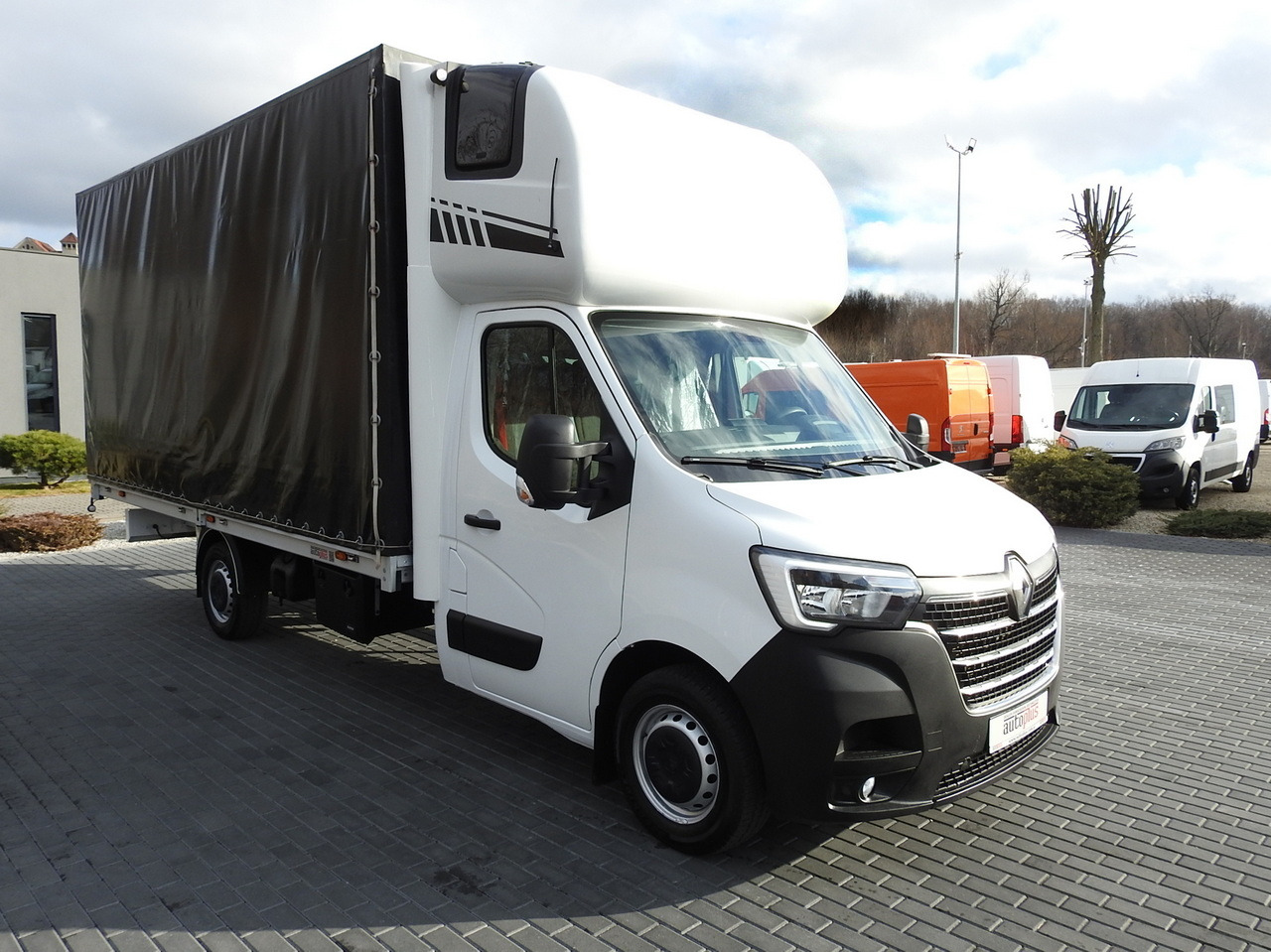 RENAULT MASTER TARPAULIN 10 PALLETS CRUISE CONTROL AIR CONDITIONING LED LIGHTS PNEUMATICS 165HP - Dostavno vozilo s ponjavo: slika 4 RENAULT MASTER TARPAULIN 10 PALLETS CRUISE CONTROL AIR CONDITIONING LED LIGHTS PNEUMATICS 165HP - Dostavno vozilo s ponjavo: slika 4