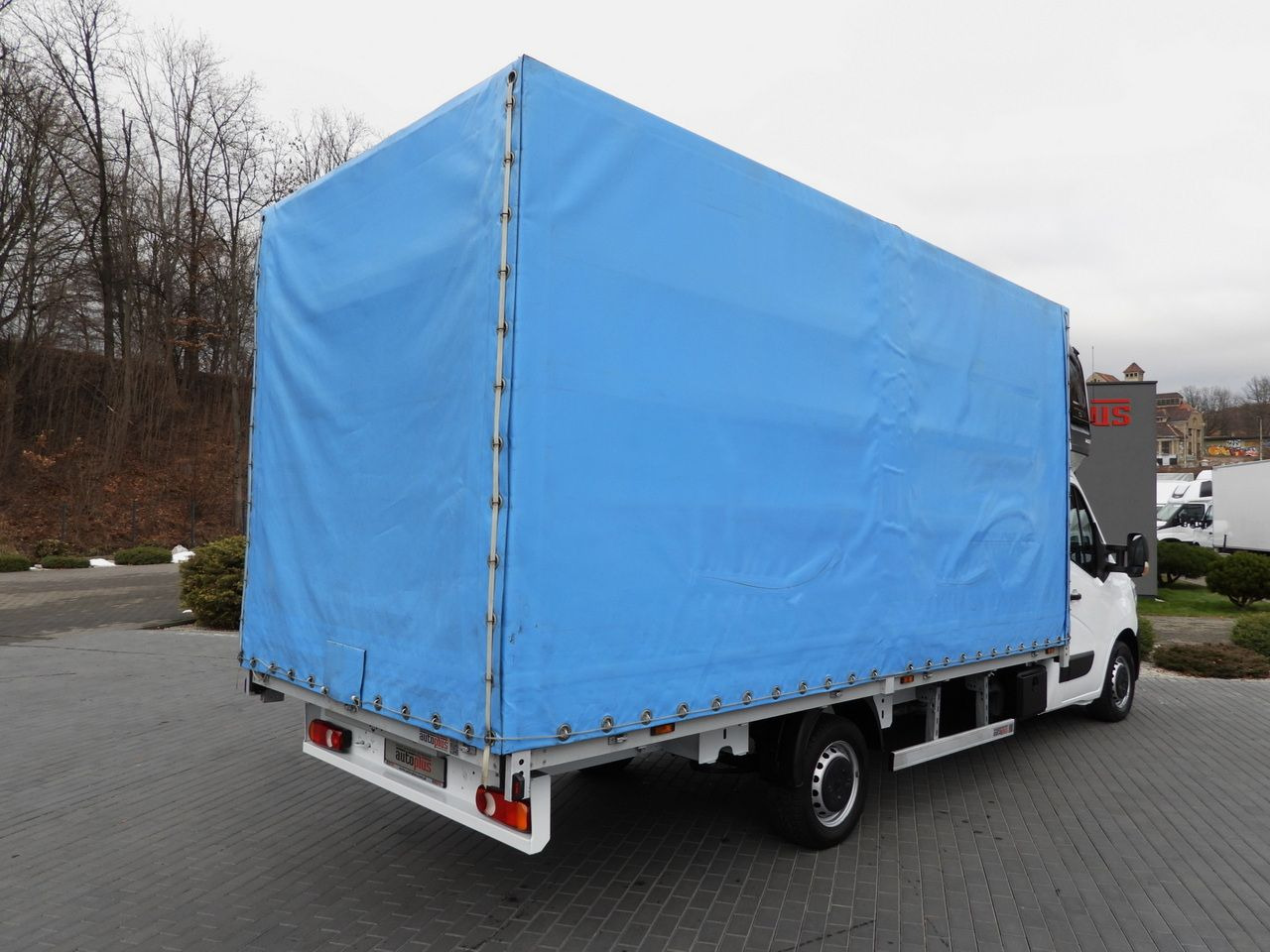 RENAULT MASTER TARPAULIN 10 PALLETS CRUISE CONTROL NAVIGATION LED LIGHTS PNEUMATICS AIR CONDITIONING 165HP - Dostavno vozilo s ponjavo: slika 3 RENAULT MASTER TARPAULIN 10 PALLETS CRUISE CONTROL NAVIGATION LED LIGHTS PNEUMATICS AIR CONDITIONING 165HP - Dostavno vozilo s ponjavo: slika 3