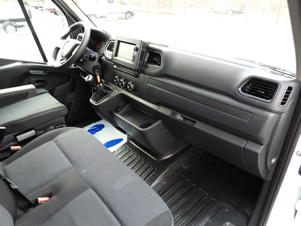 RENAULT MASTER TARPAULIN 10 PALLETS CRUISE CONTROL NAVIGATION LED LIGHTS PNEUMATICS AIR CONDITIONING  165HP lizing RENAULT MASTER TARPAULIN 10 PALLETS CRUISE CONTROL NAVIGATION LED LIGHTS PNEUMATICS AIR CONDITIONING  165HP: slika 44