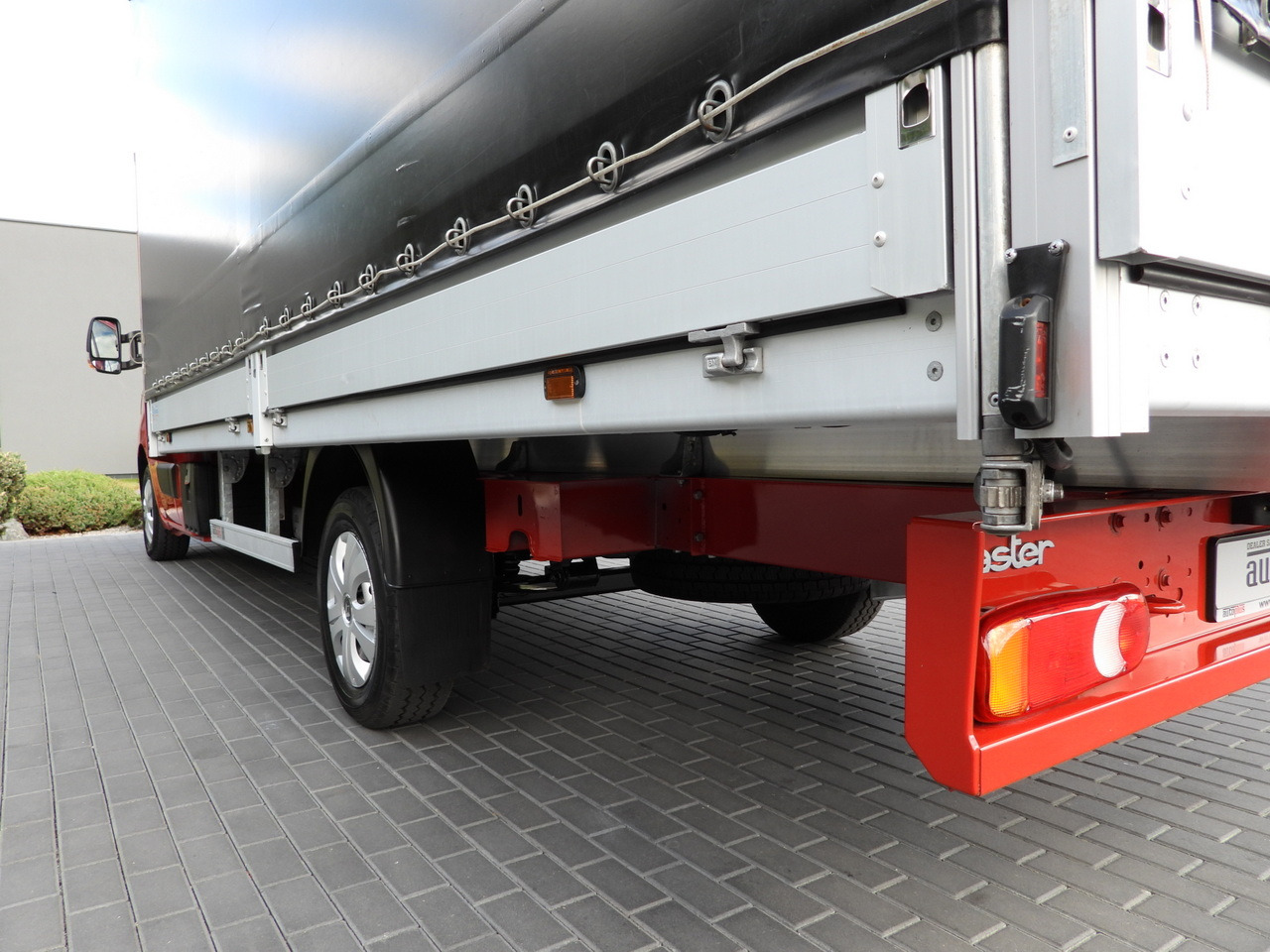 Dostavno vozilo s ponjavo RENAULT MASTER TARPAULIN 10 PALLETS WEBASTO CRUISE CONTROL LED LIGHTS AIR CONDITIONING  165HP: slika 16