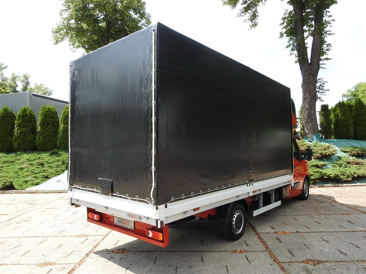 RENAULT MASTER TARPAULIN 10 PALLETS WEBASTO CRUISE CONTROL LED LIGHTS PNEUMATICS AIR CONDITIONING 165HP - Dostavno vozilo s ponjavo: slika 3 RENAULT MASTER TARPAULIN 10 PALLETS WEBASTO CRUISE CONTROL LED LIGHTS PNEUMATICS AIR CONDITIONING 165HP - Dostavno vozilo s ponjavo: slika 3