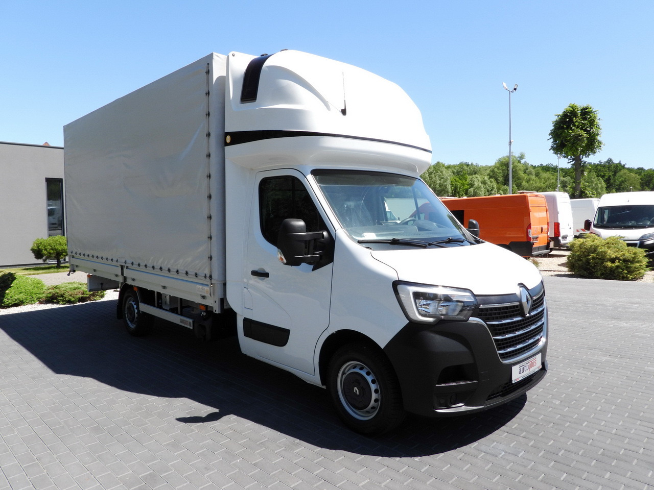 RENAULT MASTER TARPAULIN 10 PALLETS WEBASTO CRUISE CONTROL LED LIGHTS PNEUMATICS AIR CONDITIONING 165HP - Dostavno vozilo s ponjavo: slika 4 RENAULT MASTER TARPAULIN 10 PALLETS WEBASTO CRUISE CONTROL LED LIGHTS PNEUMATICS AIR CONDITIONING 165HP - Dostavno vozilo s ponjavo: slika 4