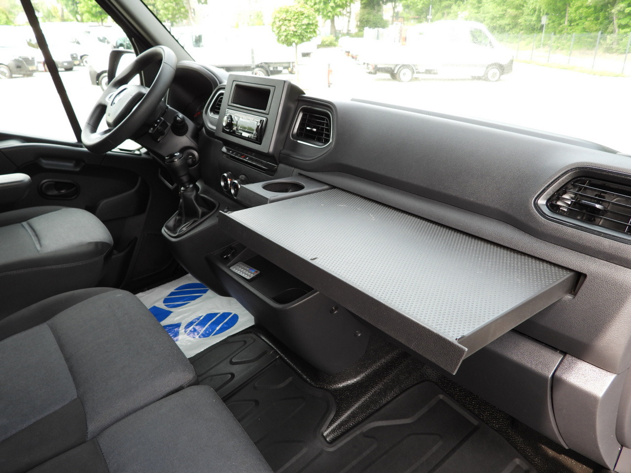 RENAULT MASTER TARPAULIN 10 PALLETS WEBASTO CRUISE CONTROL LED LIGHTS PNEUMATICS AIR CONDITIONING 165HP lizing RENAULT MASTER TARPAULIN 10 PALLETS WEBASTO CRUISE CONTROL LED LIGHTS PNEUMATICS AIR CONDITIONING 165HP: slika 39 RENAULT MASTER TARPAULIN 10 PALLETS WEBASTO CRUISE CONTROL LED LIGHTS PNEUMATICS AIR CONDITIONING 165HP lizing RENAULT MASTER TARPAULIN 10 PALLETS WEBASTO CRUISE CONTROL LED LIGHTS PNEUMATICS AIR CONDITIONING 165HP: slika 39