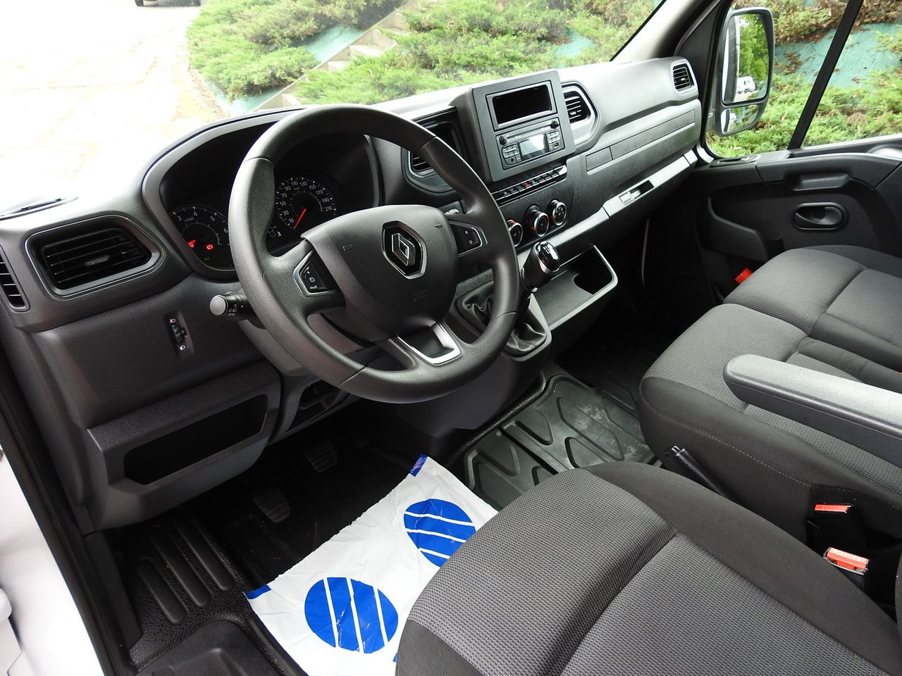 RENAULT MASTER TARPAULIN 10 PALLETS WEBASTO CRUISE CONTROL LED LIGHTS PNEUMATICS AIR CONDITIONING 165HP - Dostavno vozilo s ponjavo: slika 2 RENAULT MASTER TARPAULIN 10 PALLETS WEBASTO CRUISE CONTROL LED LIGHTS PNEUMATICS AIR CONDITIONING 165HP - Dostavno vozilo s ponjavo: slika 2