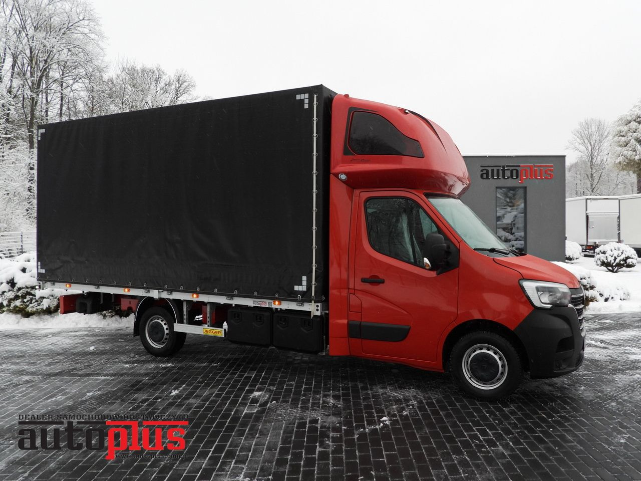RENAULT MASTER TARPAULIN 10 PALLETS WEBASTO CRUISE CONTROL LED LIGHTS PNEUMATICS AIR CONDITIONING 165HP - Dostavno vozilo s ponjavo: slika 1 RENAULT MASTER TARPAULIN 10 PALLETS WEBASTO CRUISE CONTROL LED LIGHTS PNEUMATICS AIR CONDITIONING 165HP - Dostavno vozilo s ponjavo: slika 1