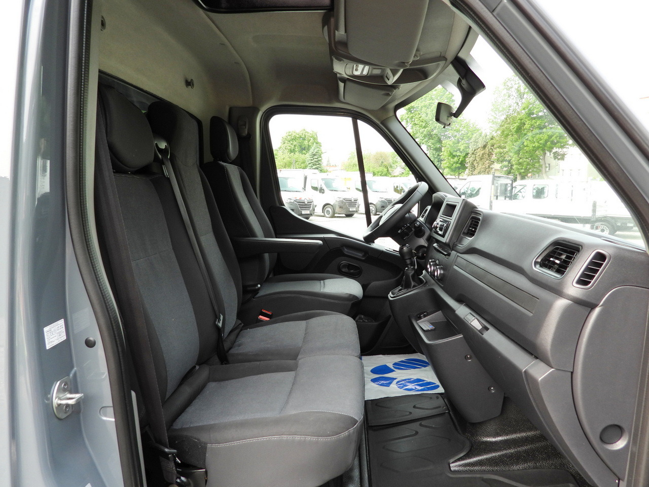 RENAULT MASTER TARPAULIN 10 PALLETS WEBASTO CRUISE CONTROL LED LIGHTS PNEUMATICS AIR CONDITIONING 165HP lizing RENAULT MASTER TARPAULIN 10 PALLETS WEBASTO CRUISE CONTROL LED LIGHTS PNEUMATICS AIR CONDITIONING 165HP: slika 36 RENAULT MASTER TARPAULIN 10 PALLETS WEBASTO CRUISE CONTROL LED LIGHTS PNEUMATICS AIR CONDITIONING 165HP lizing RENAULT MASTER TARPAULIN 10 PALLETS WEBASTO CRUISE CONTROL LED LIGHTS PNEUMATICS AIR CONDITIONING 165HP: slika 36