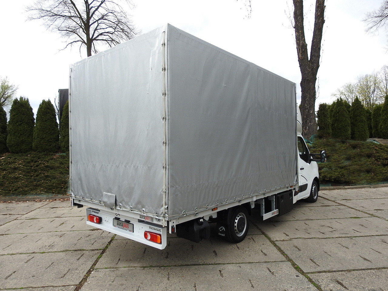 RENAULT MASTER TARPAULIN 10 PALLETS WEBASTO CRUISE CONTROL NAVIGATION AIR CONDITIONING LED LIGHTS PNEUMATICS 165HP - Dostavno vozilo s ponjavo: slika 3 RENAULT MASTER TARPAULIN 10 PALLETS WEBASTO CRUISE CONTROL NAVIGATION AIR CONDITIONING LED LIGHTS PNEUMATICS 165HP - Dostavno vozilo s ponjavo: slika 3