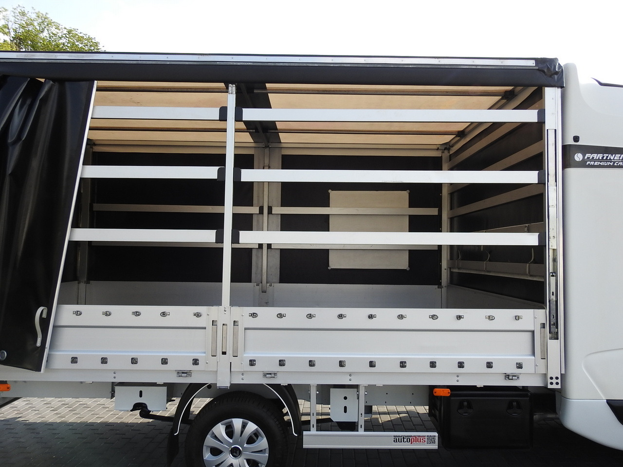 Dostavno vozilo s ponjavo RENAULT MASTER TARPAULIN 8 PALLETS CRUISE CONTROL AIR CONDITIONING  170HP: slika 21