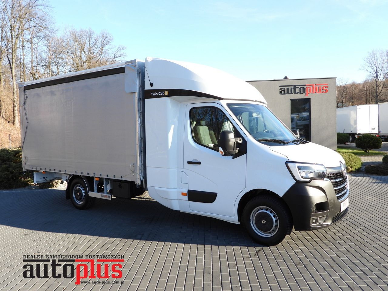 RENAULT MASTER TARPAULIN 8 PALLETS WEBASTO CRUISE CONTROL LED LIGHTS AIR CONDITIONING 165HP - Dostavno vozilo s ponjavo: slika 1 RENAULT MASTER TARPAULIN 8 PALLETS WEBASTO CRUISE CONTROL LED LIGHTS AIR CONDITIONING 165HP - Dostavno vozilo s ponjavo: slika 1