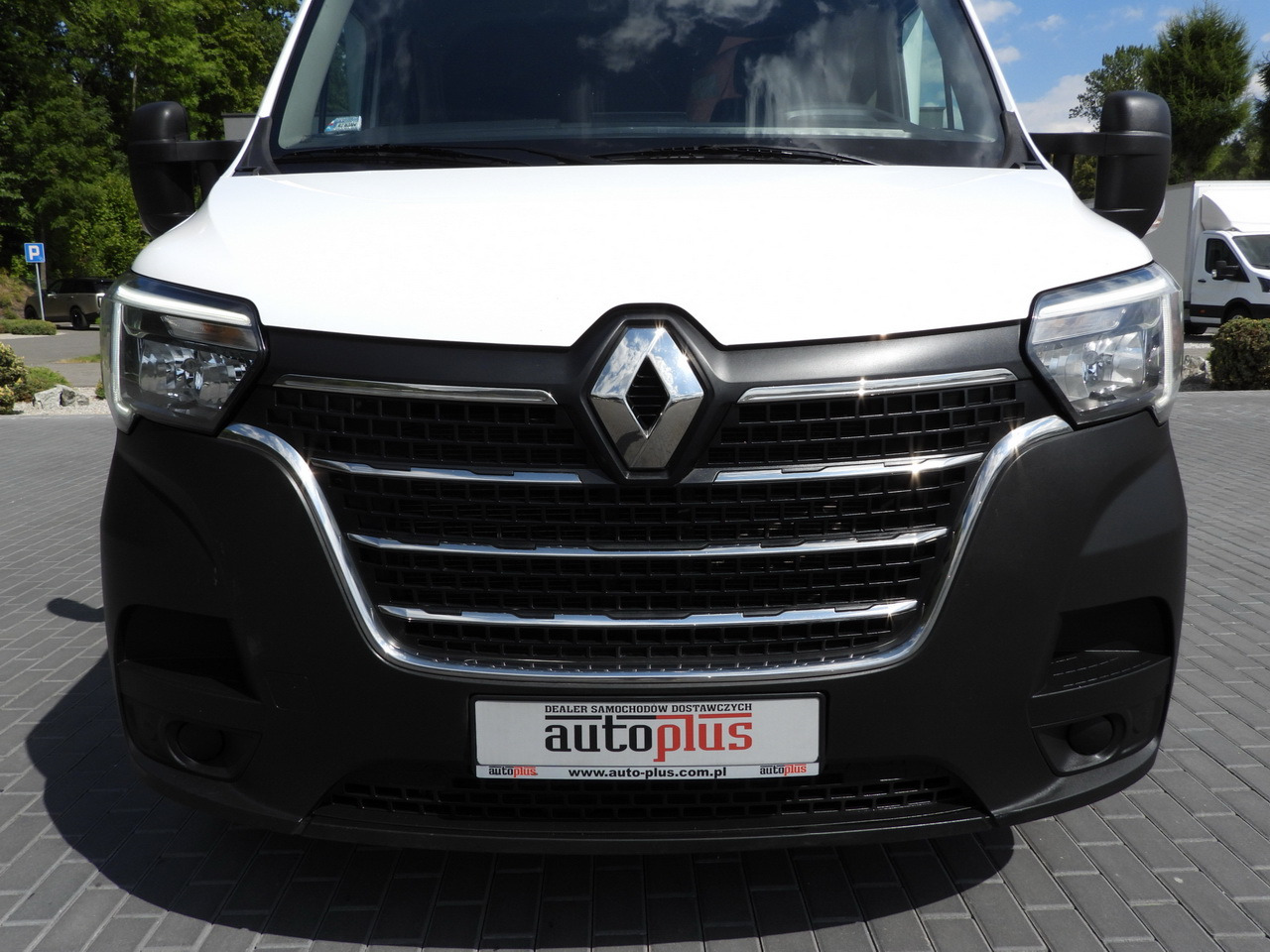 Dostavno vozilo s ponjavo RENAULT MASTER TARPAULIN 8 PALLETS WEBASTO CRUISE CONTROL LED LIGHTS PNEUMATICS AIR CONDITIONING 165HP: slika 14 Dostavno vozilo s ponjavo RENAULT MASTER TARPAULIN 8 PALLETS WEBASTO CRUISE CONTROL LED LIGHTS PNEUMATICS AIR CONDITIONING 165HP: slika 14