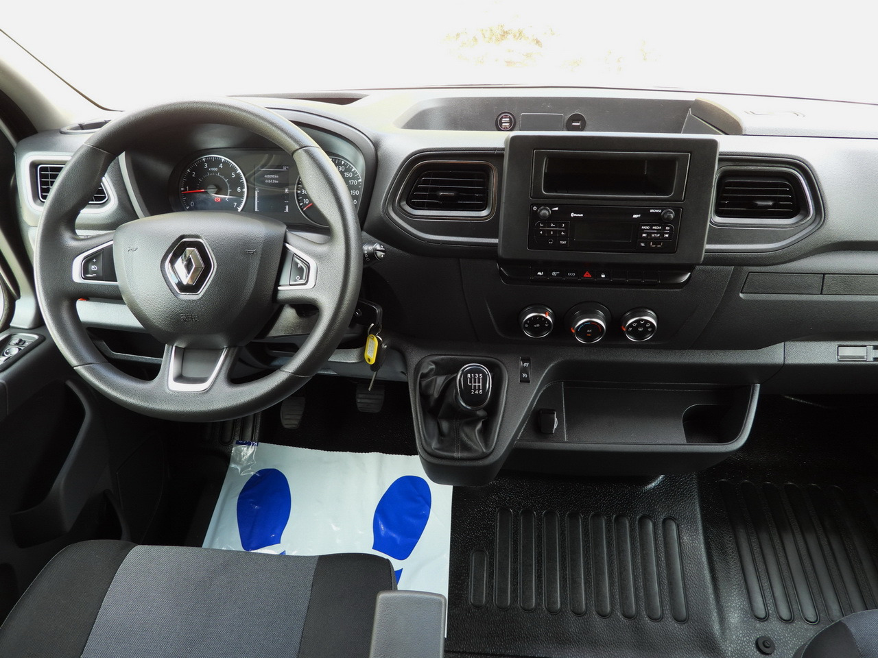 Dostavno vozilo s ponjavo RENAULT MASTER TARPAULIN 8 PALLETS WEBASTO CRUISE CONTROL LED LIGHTS PNEUMATICS AIR CONDITIONING 165HP: slika 28 Dostavno vozilo s ponjavo RENAULT MASTER TARPAULIN 8 PALLETS WEBASTO CRUISE CONTROL LED LIGHTS PNEUMATICS AIR CONDITIONING 165HP: slika 28