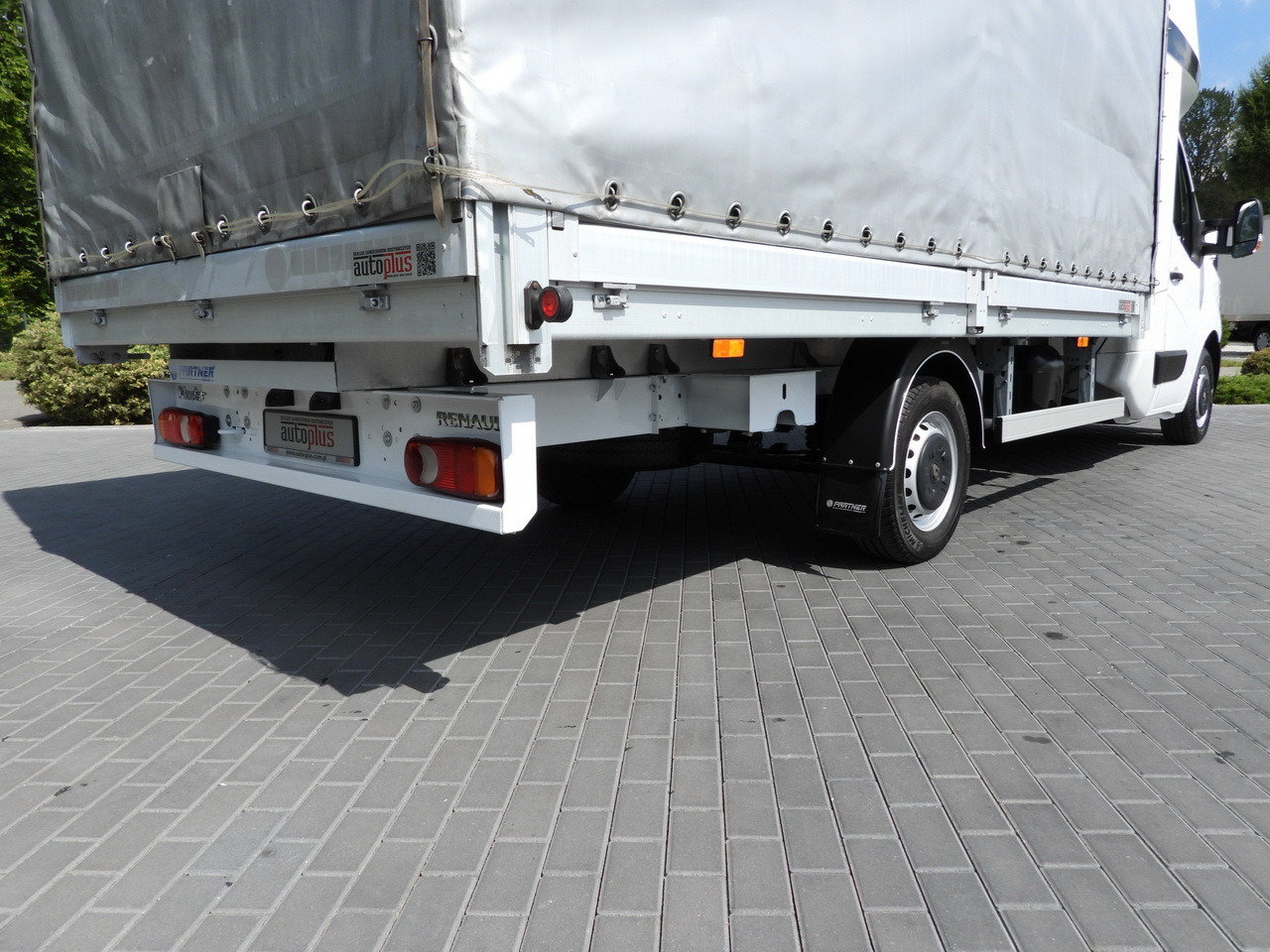 Dostavno vozilo s ponjavo RENAULT MASTER TARPAULIN 8 PALLETS WEBASTO CRUISE CONTROL LED LIGHTS PNEUMATICS AIR CONDITIONING 165HP: slika 23 Dostavno vozilo s ponjavo RENAULT MASTER TARPAULIN 8 PALLETS WEBASTO CRUISE CONTROL LED LIGHTS PNEUMATICS AIR CONDITIONING 165HP: slika 23