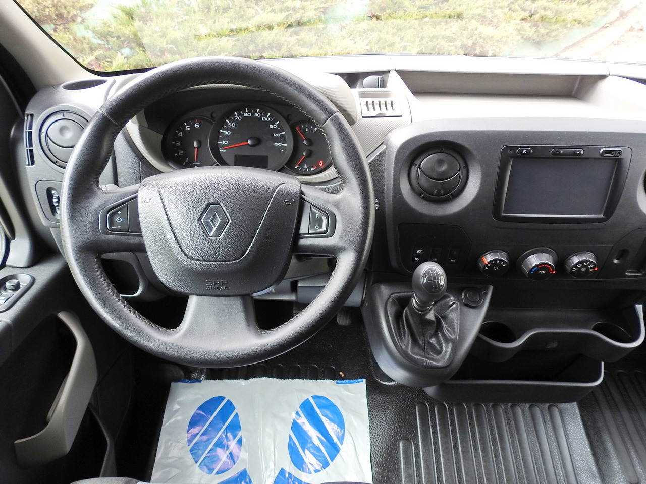 Dostavno vozilo s ponjavo RENAULT MASTER TARPAULIN 8 PALLETS WEBASTO CRUISE CONTROL NAVIGATION AIR CONDITIONING PNEUMATICS 170HP: slika 30 Dostavno vozilo s ponjavo RENAULT MASTER TARPAULIN 8 PALLETS WEBASTO CRUISE CONTROL NAVIGATION AIR CONDITIONING PNEUMATICS 170HP: slika 30