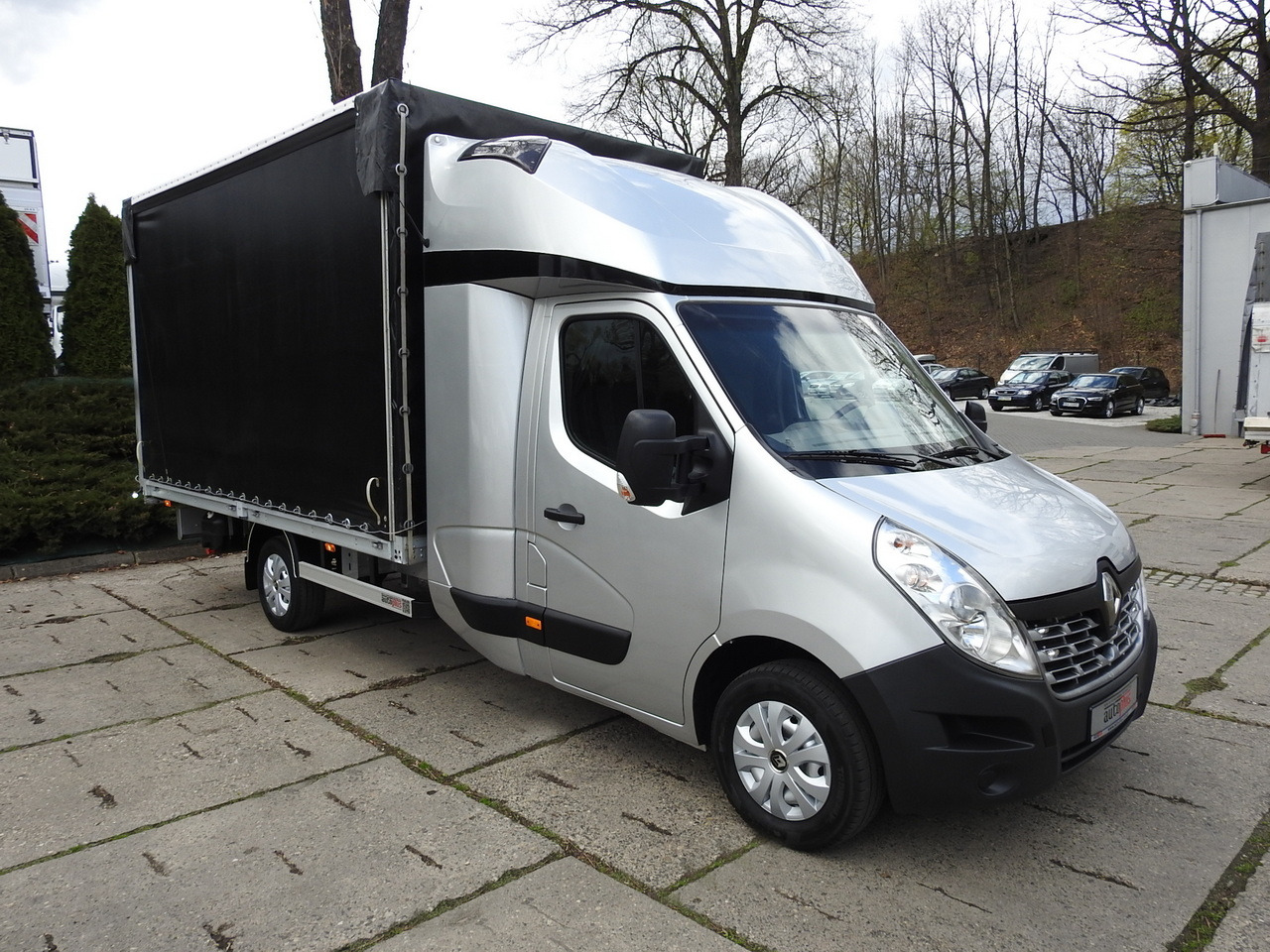 RENAULT MASTER TARPAULIN 8 PALLETS WEBASTO CRUISE CONTROL NAVIGATION AIR CONDITIONING PNEUMATICS 170HP - Dostavno vozilo s ponjavo: slika 4 RENAULT MASTER TARPAULIN 8 PALLETS WEBASTO CRUISE CONTROL NAVIGATION AIR CONDITIONING PNEUMATICS 170HP - Dostavno vozilo s ponjavo: slika 4