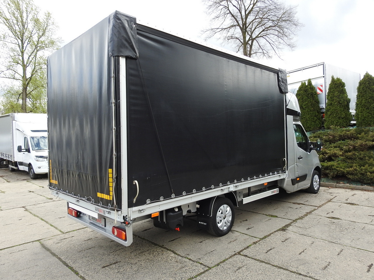 RENAULT MASTER TARPAULIN 8 PALLETS WEBASTO CRUISE CONTROL NAVIGATION AIR CONDITIONING PNEUMATICS 170HP - Dostavno vozilo s ponjavo: slika 3 RENAULT MASTER TARPAULIN 8 PALLETS WEBASTO CRUISE CONTROL NAVIGATION AIR CONDITIONING PNEUMATICS 170HP - Dostavno vozilo s ponjavo: slika 3