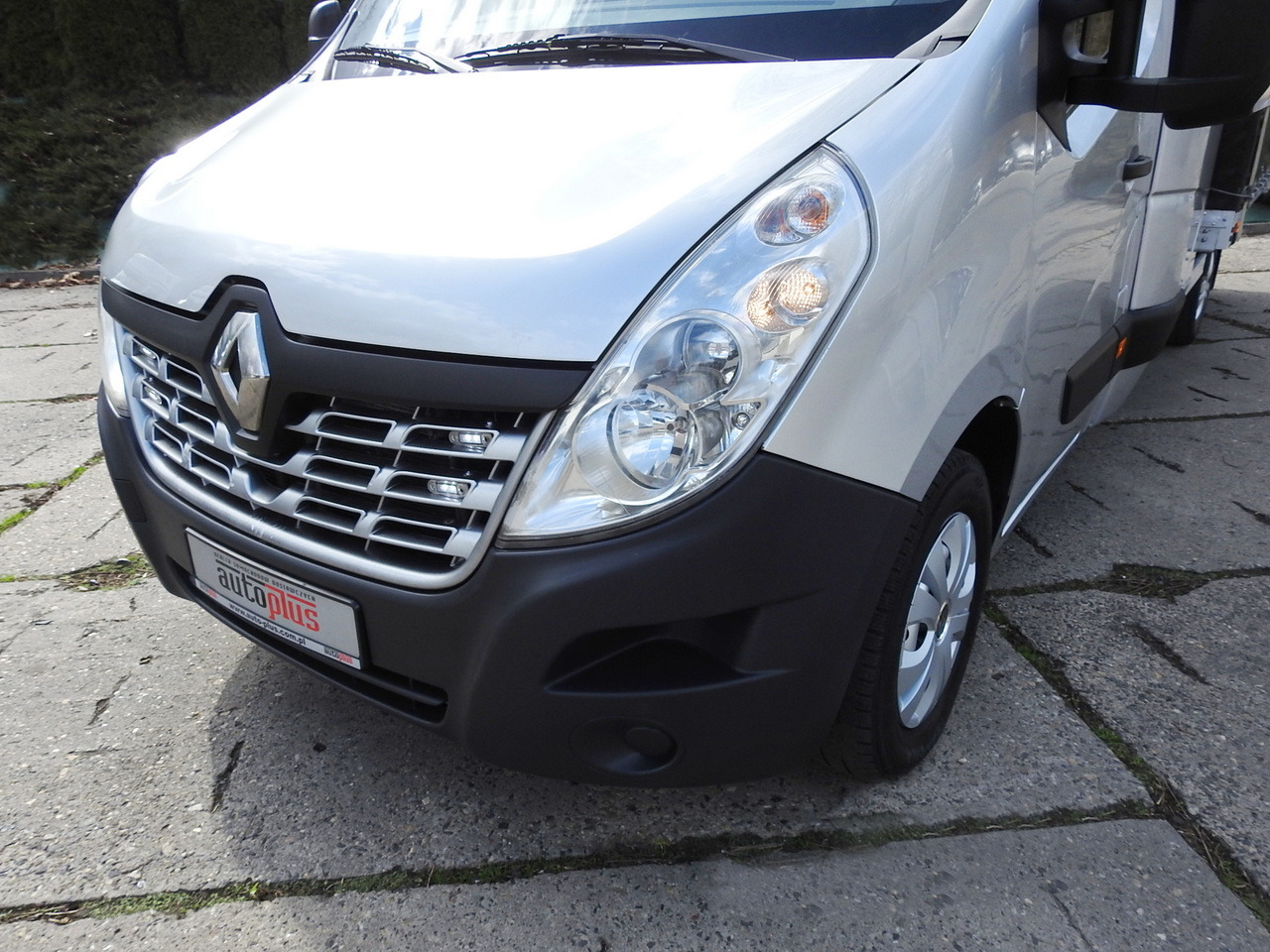 Dostavno vozilo s ponjavo RENAULT MASTER TARPAULIN 8 PALLETS WEBASTO CRUISE CONTROL NAVIGATION AIR CONDITIONING PNEUMATICS 170HP: slika 18 Dostavno vozilo s ponjavo RENAULT MASTER TARPAULIN 8 PALLETS WEBASTO CRUISE CONTROL NAVIGATION AIR CONDITIONING PNEUMATICS 170HP: slika 18