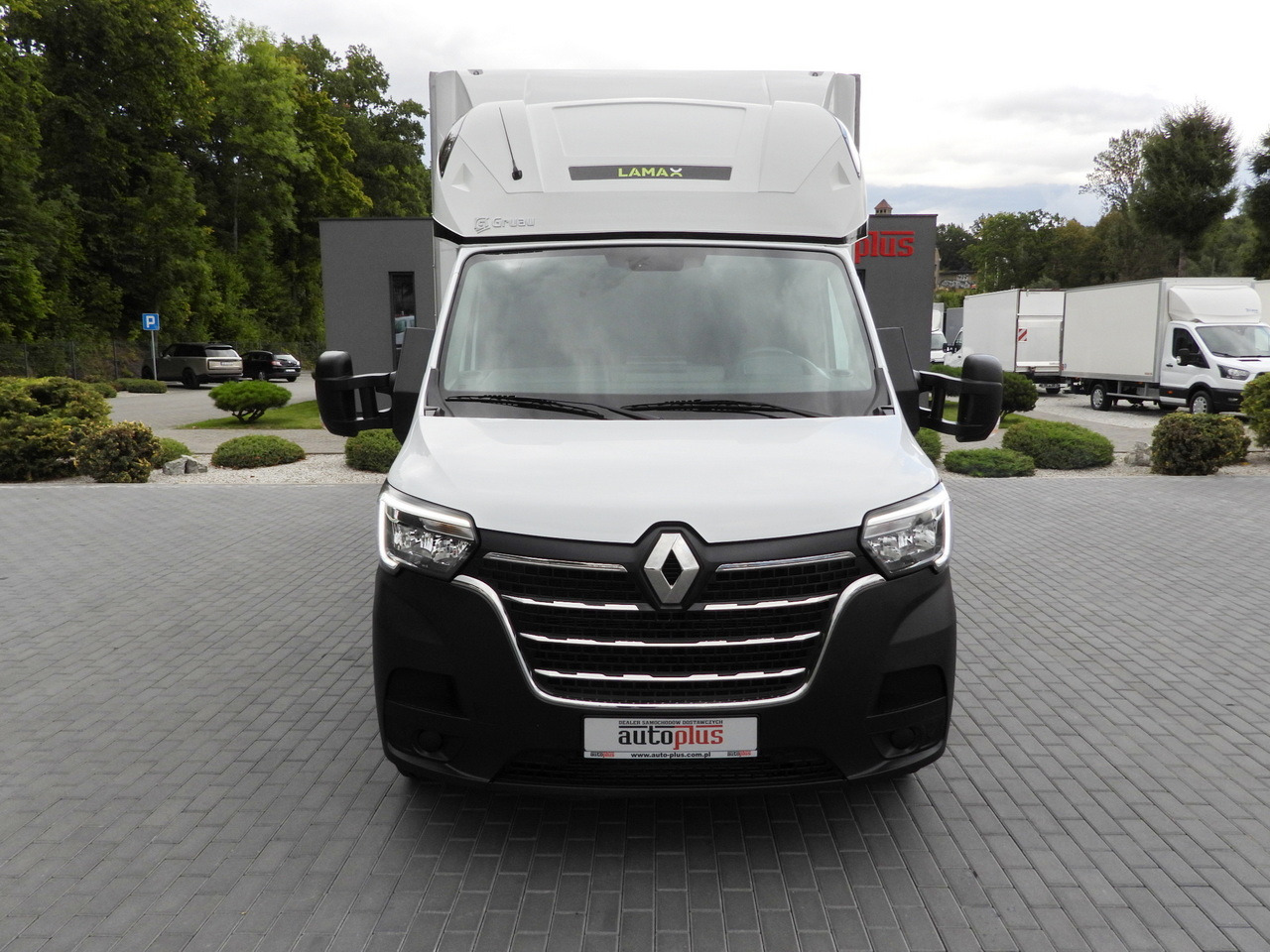 RENAULT MASTER TARPAULIN LIFT 10 PALLETS WEBASTO CRUISE CONTROL LED LIGHTS AIR CONDITIONING 165HP - Dostavno vozilo s ponjavo: slika 5 RENAULT MASTER TARPAULIN LIFT 10 PALLETS WEBASTO CRUISE CONTROL LED LIGHTS AIR CONDITIONING 165HP - Dostavno vozilo s ponjavo: slika 5