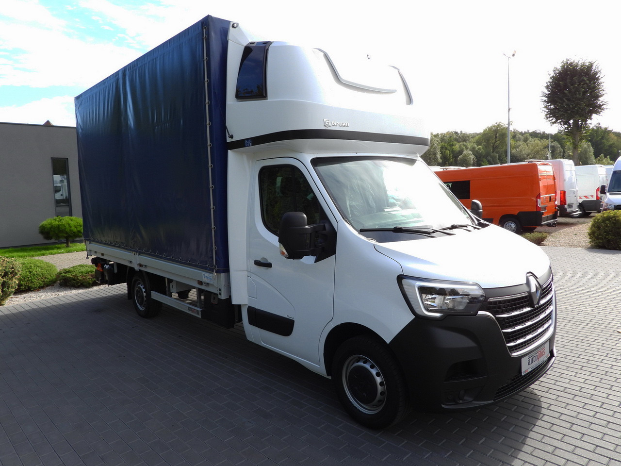 RENAULT MASTER TARPAULIN LIFT 9 PALLETS WEBASTO CRUISE CONTROL LED LIGHTS PNEUMATICS AIR CONDITIONING 165HP - Dostavno vozilo s ponjavo: slika 4 RENAULT MASTER TARPAULIN LIFT 9 PALLETS WEBASTO CRUISE CONTROL LED LIGHTS PNEUMATICS AIR CONDITIONING 165HP - Dostavno vozilo s ponjavo: slika 4