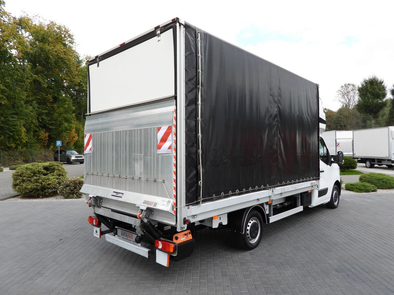 RENAULT MASTER TARPAULIN LIFT 9 PALLETS WEBASTO CRUISE CONTROL LED LIGHTS PNEUMATICS AIR CONDITIONING 165HP - Dostavno vozilo s ponjavo: slika 3 RENAULT MASTER TARPAULIN LIFT 9 PALLETS WEBASTO CRUISE CONTROL LED LIGHTS PNEUMATICS AIR CONDITIONING 165HP - Dostavno vozilo s ponjavo: slika 3