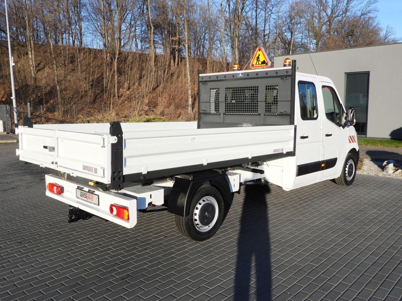 Dostavno vozilo prekucnik RENAULT MASTER TIPPER DOUBLE CABIN DOKA 7 SEATS CRUISE CONTROL AIR CONDITIONING 145HP: slika 14 Dostavno vozilo prekucnik RENAULT MASTER TIPPER DOUBLE CABIN DOKA 7 SEATS CRUISE CONTROL AIR CONDITIONING 145HP: slika 14