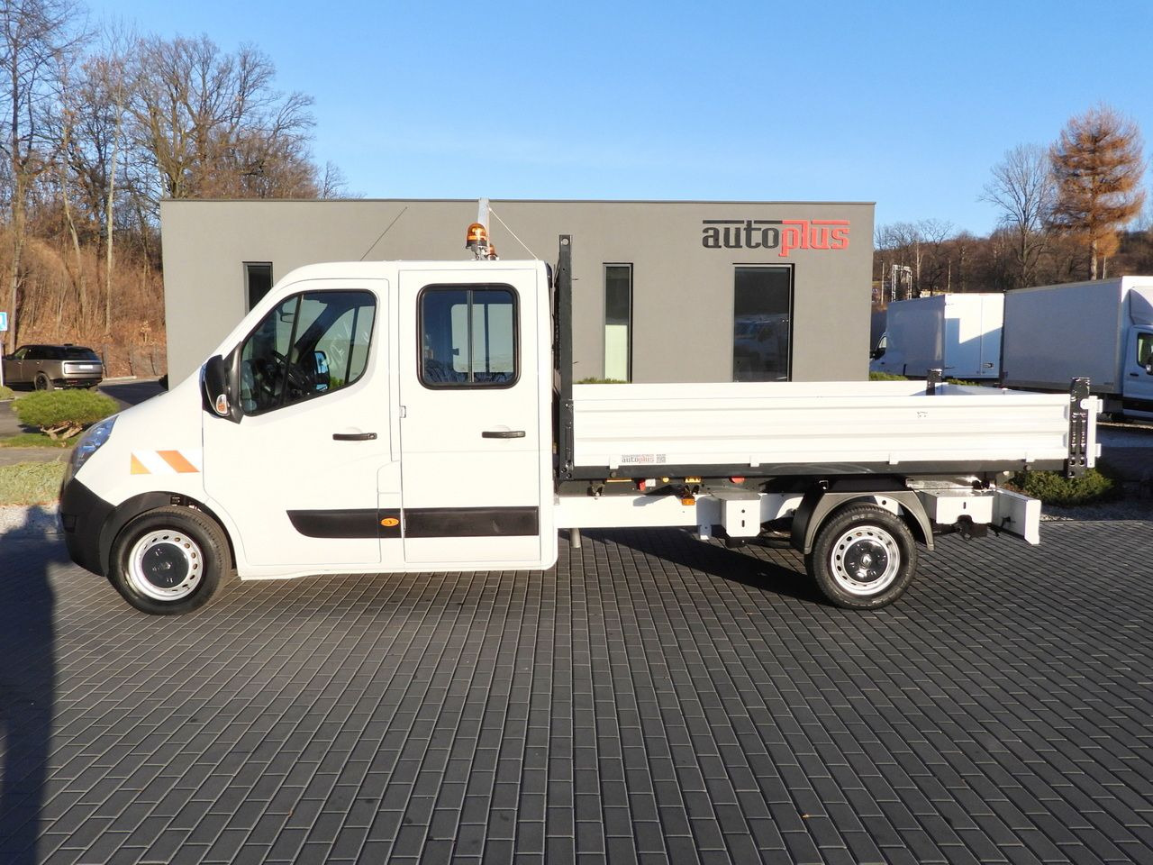 Dostavno vozilo prekucnik RENAULT MASTER TIPPER DOUBLE CABIN DOKA 7 SEATS CRUISE CONTROL AIR CONDITIONING 145HP: slika 8 Dostavno vozilo prekucnik RENAULT MASTER TIPPER DOUBLE CABIN DOKA 7 SEATS CRUISE CONTROL AIR CONDITIONING 145HP: slika 8