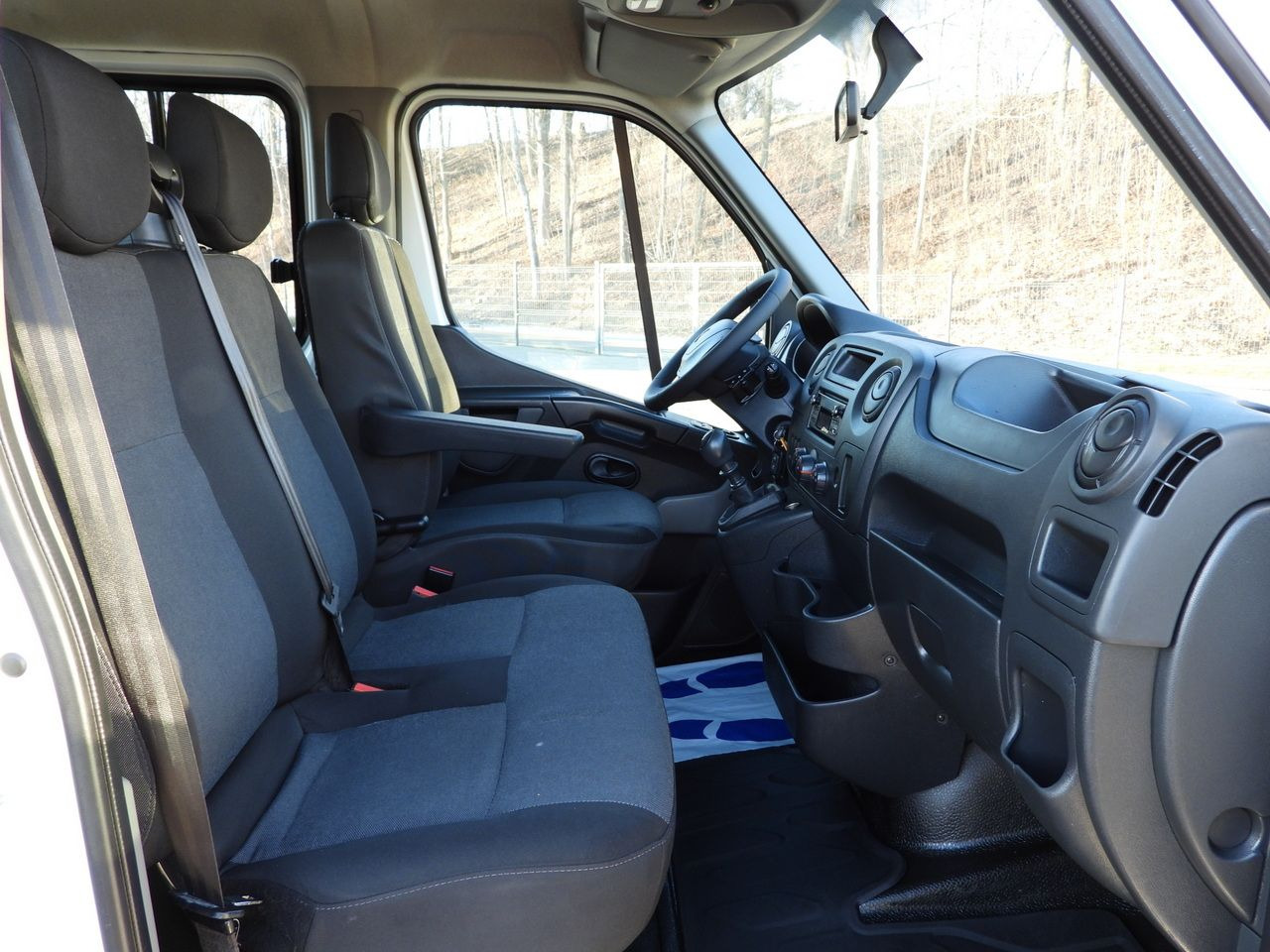 Dostavno vozilo prekucnik RENAULT MASTER TIPPER DOUBLE CABIN DOKA 7 SEATS CRUISE CONTROL AIR CONDITIONING 145HP: slika 34 Dostavno vozilo prekucnik RENAULT MASTER TIPPER DOUBLE CABIN DOKA 7 SEATS CRUISE CONTROL AIR CONDITIONING 145HP: slika 34