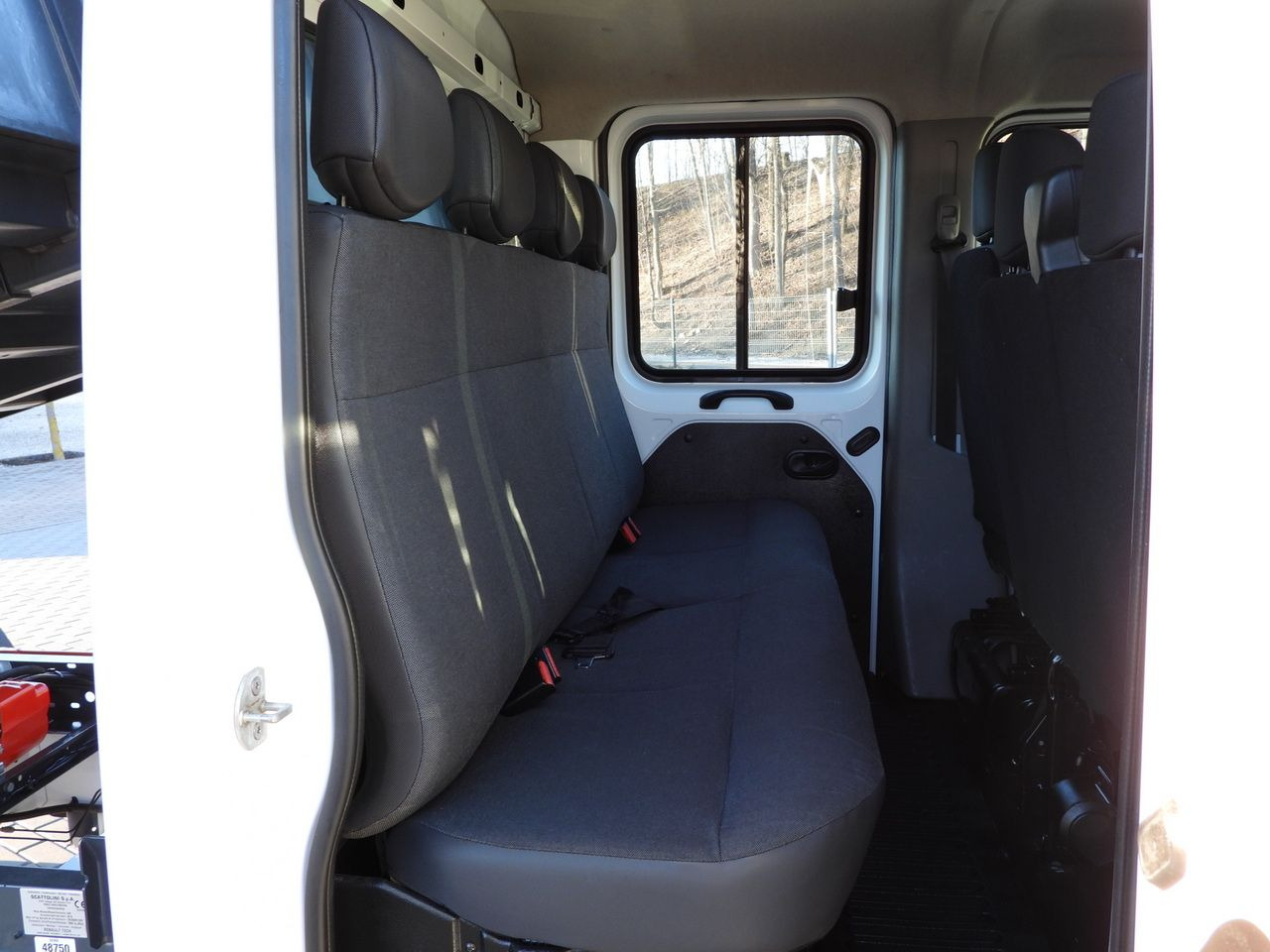 Dostavno vozilo prekucnik RENAULT MASTER TIPPER DOUBLE CABIN DOKA 7 SEATS CRUISE CONTROL AIR CONDITIONING 145HP: slika 37 Dostavno vozilo prekucnik RENAULT MASTER TIPPER DOUBLE CABIN DOKA 7 SEATS CRUISE CONTROL AIR CONDITIONING 145HP: slika 37