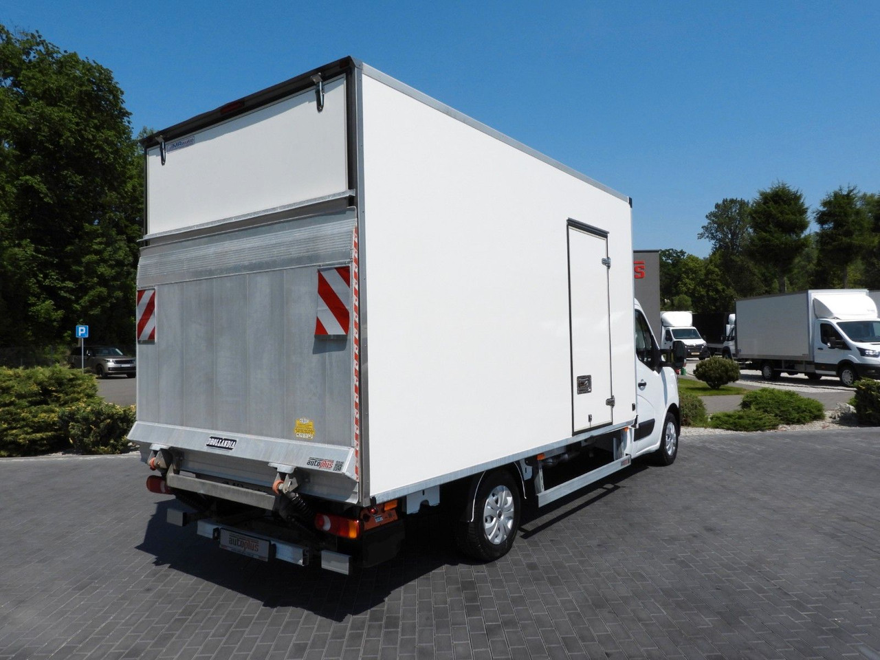 Renault MASTER KOFFER AUFZUG 8 PALETTEN TEMPOMAT LED - Dostavno vozilo z zabojnikom: slika 3 Renault MASTER KOFFER AUFZUG 8 PALETTEN TEMPOMAT LED - Dostavno vozilo z zabojnikom: slika 3