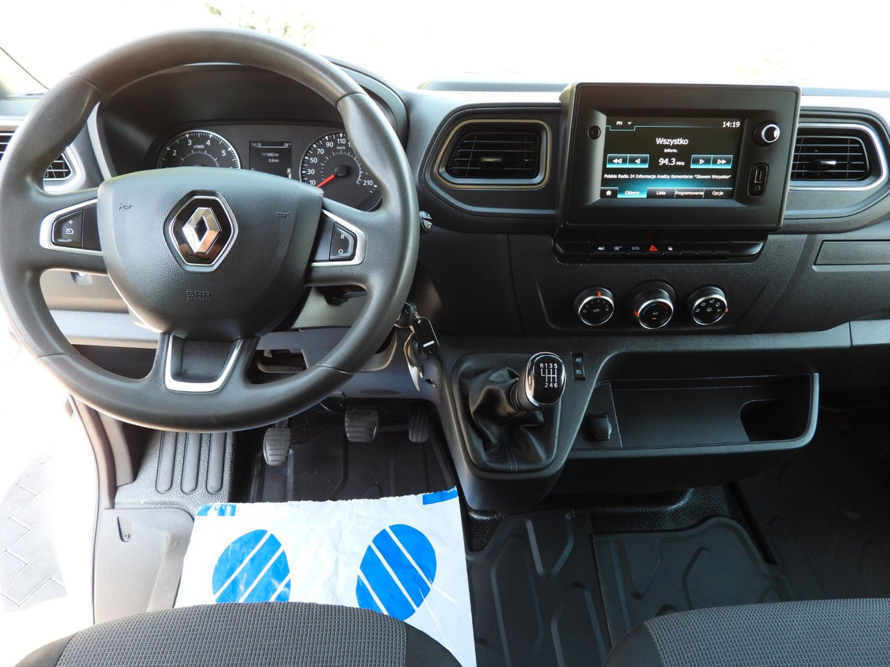 Renault MASTER  KOFFER AUFZUG 8 PALETTEN TEMPOMAT NAVI lizing Renault MASTER  KOFFER AUFZUG 8 PALETTEN TEMPOMAT NAVI: slika 24