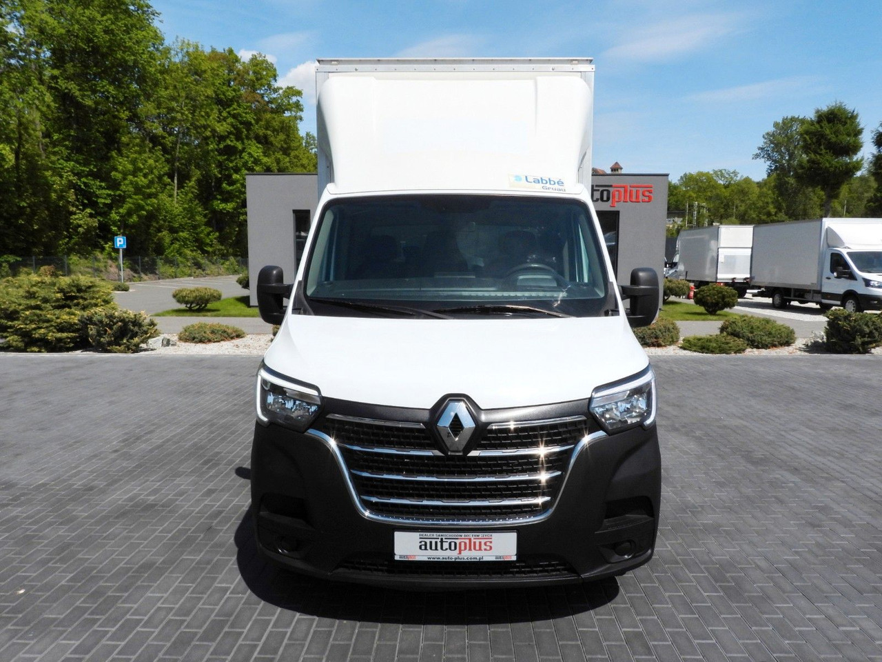 Renault MASTER KOFFER AUFZUG 8 PALETTEN TEMPOMAT NAVI - Dostavno vozilo z zabojnikom: slika 5 Renault MASTER KOFFER AUFZUG 8 PALETTEN TEMPOMAT NAVI - Dostavno vozilo z zabojnikom: slika 5