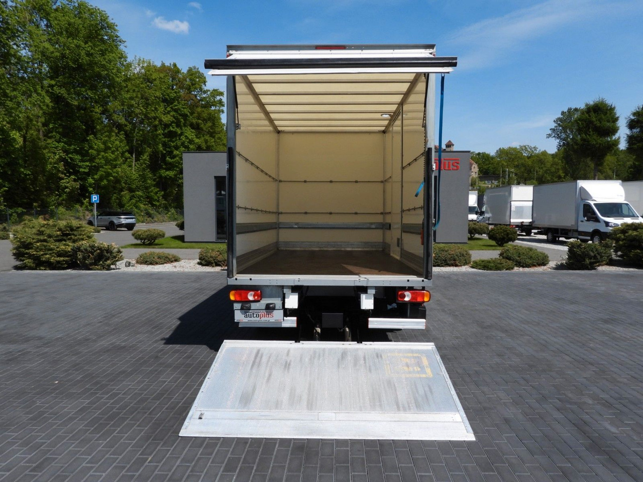 Renault MASTER  KOFFER AUFZUG 8 PALETTEN TEMPOMAT NAVI lizing Renault MASTER  KOFFER AUFZUG 8 PALETTEN TEMPOMAT NAVI: slika 12