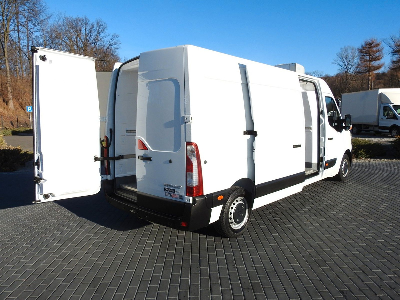 Renault MASTER KÜHLKASTENWAGEN -5*C HEIZFUNKTION A/C Renault MASTER KÜHLKASTENWAGEN -5*C HEIZFUNKTION A/C - Hladilno vozilo: slika 3 Renault MASTER KÜHLKASTENWAGEN -5*C HEIZFUNKTION A/C Renault MASTER KÜHLKASTENWAGEN -5*C HEIZFUNKTION A/C - Hladilno vozilo: slika 3