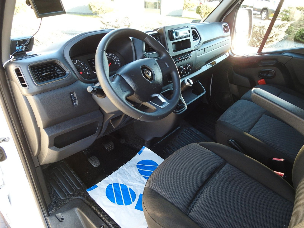 Renault MASTER KÜHLKASTENWAGEN -5*C HEIZFUNKTION A/C Renault MASTER KÜHLKASTENWAGEN -5*C HEIZFUNKTION A/C - Hladilno vozilo: slika 2 Renault MASTER KÜHLKASTENWAGEN -5*C HEIZFUNKTION A/C Renault MASTER KÜHLKASTENWAGEN -5*C HEIZFUNKTION A/C - Hladilno vozilo: slika 2
