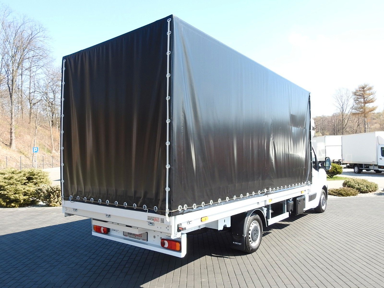 Renault MASTER PRITSCHE PLANE 10 PALETTEN WEBASTO A/C - Dostavno vozilo s ponjavo: slika 3 Renault MASTER PRITSCHE PLANE 10 PALETTEN WEBASTO A/C - Dostavno vozilo s ponjavo: slika 3
