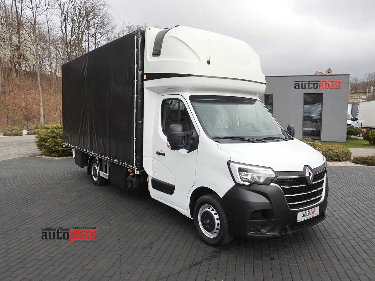 Renault MASTER PRITSCHE PLANE 10 PALETTEN WEBASTO A/C - Dostavno vozilo s ponjavo: slika 1 Renault MASTER PRITSCHE PLANE 10 PALETTEN WEBASTO A/C - Dostavno vozilo s ponjavo: slika 1