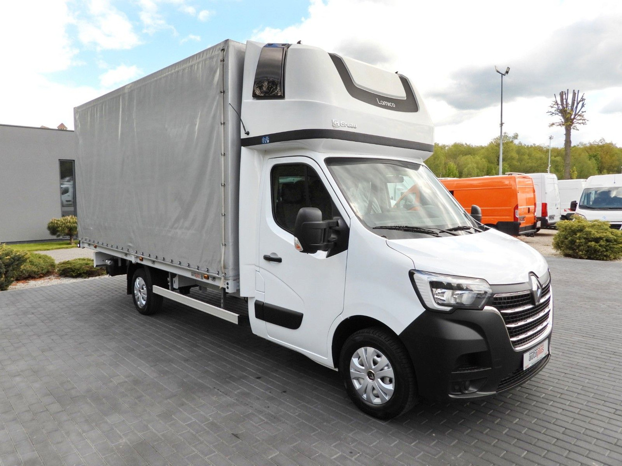 Renault MASTER PRITSCHE PLANE 10 PALETTEN WEBASTO A/C - Dostavno vozilo s ponjavo: slika 4 Renault MASTER PRITSCHE PLANE 10 PALETTEN WEBASTO A/C - Dostavno vozilo s ponjavo: slika 4
