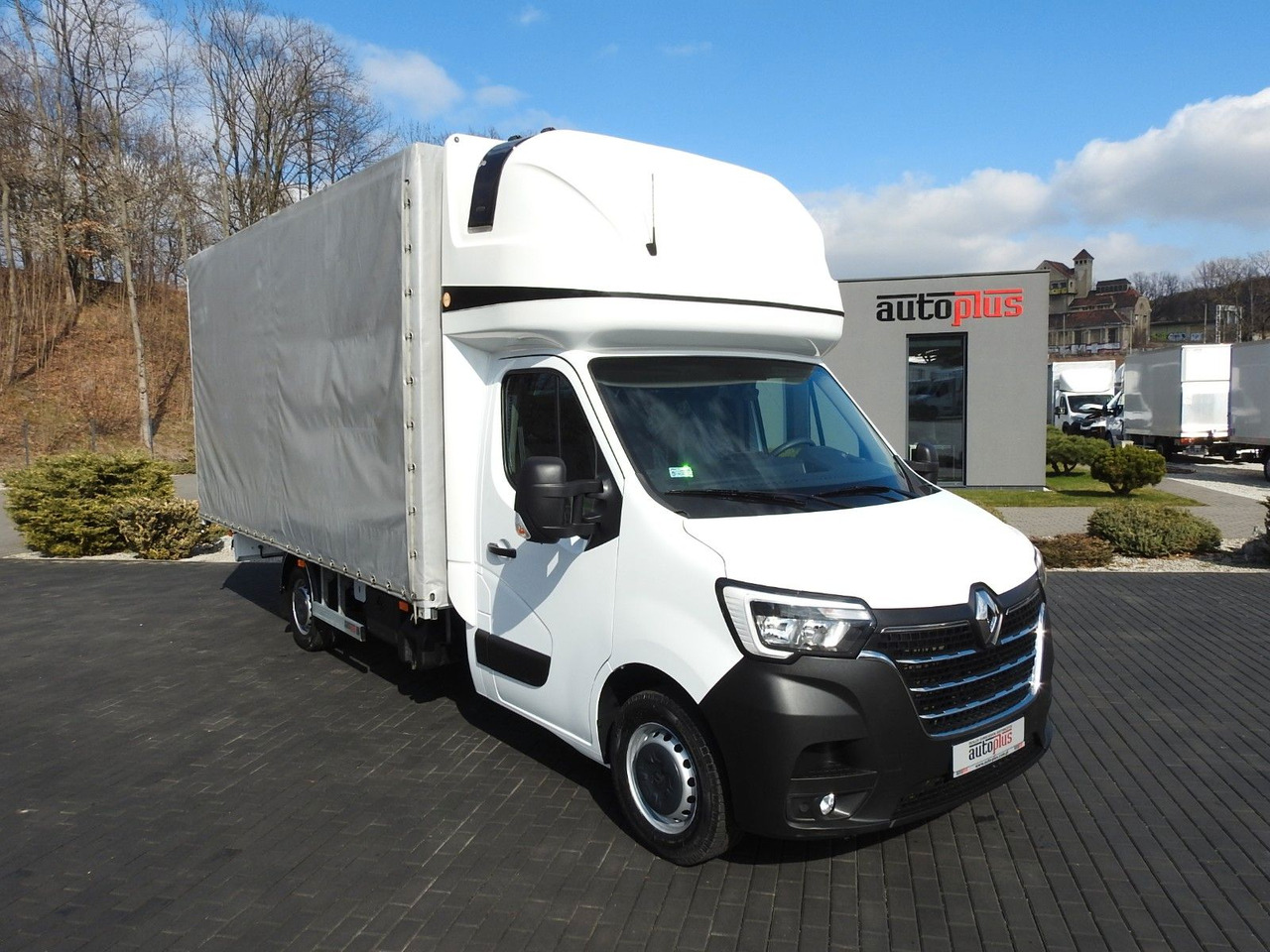 Renault MASTER PRITSCHE PLANE 10 PALETTEN WEBASTO - Dostavno vozilo s ponjavo: slika 1 Renault MASTER PRITSCHE PLANE 10 PALETTEN WEBASTO - Dostavno vozilo s ponjavo: slika 1