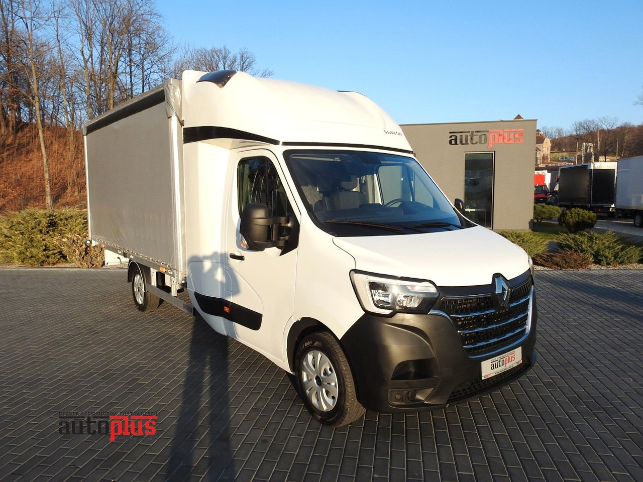Renault MASTER PRITSCHE PLANE 8 PALETTEN WEBASTO - Dostavno vozilo s ponjavo, Dostavno vozilo z dvojno kabino: slika 1 Renault MASTER PRITSCHE PLANE 8 PALETTEN WEBASTO - Dostavno vozilo s ponjavo, Dostavno vozilo z dvojno kabino: slika 1