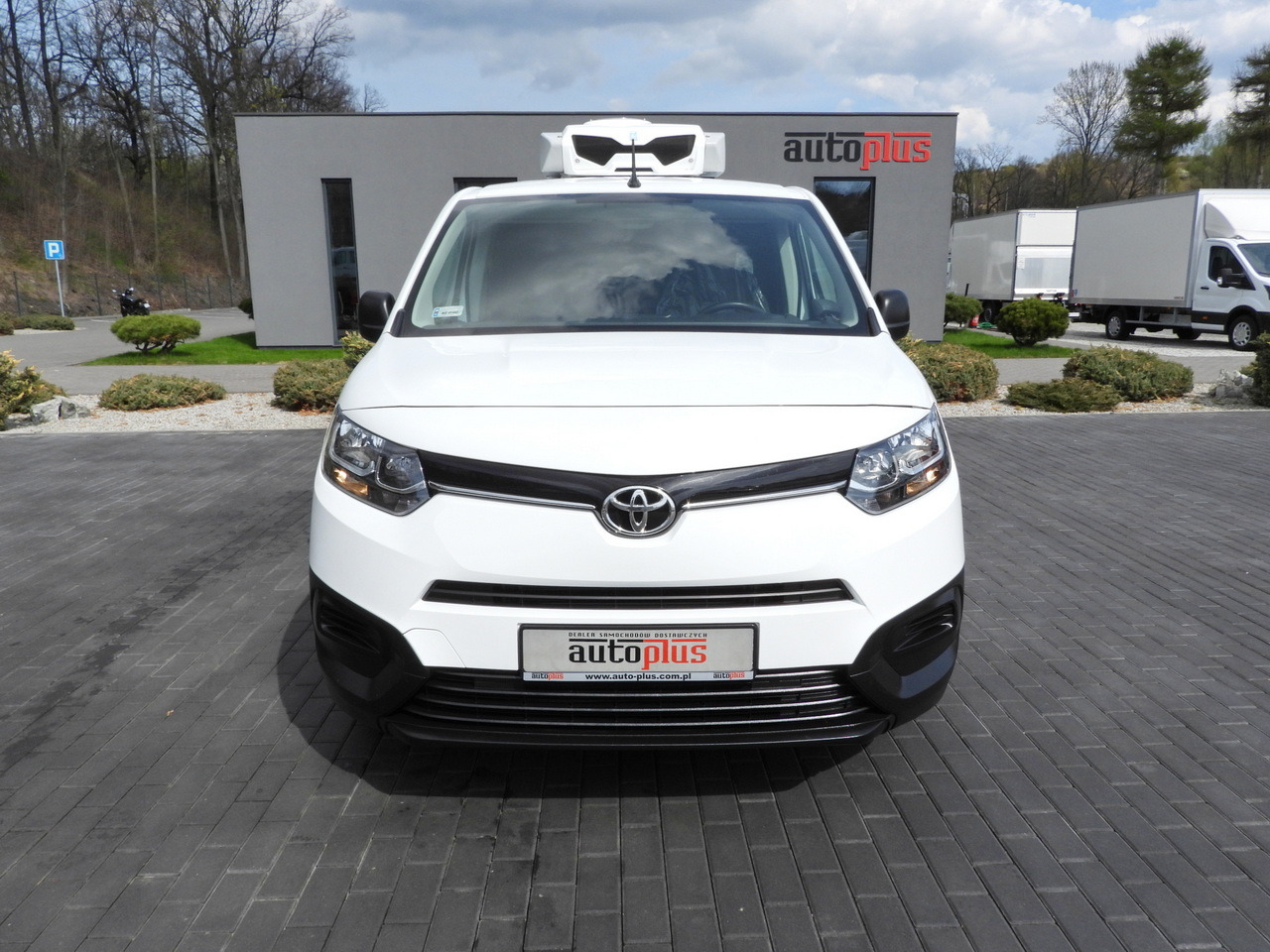 TOYOTA PROACE CITY REFRIGERATOR VAN -15*C POWER SUPPLY 230V CRUISE CONTROL AIR CONDITIONING 100HP - Hladilno vozilo: slika 5 TOYOTA PROACE CITY REFRIGERATOR VAN -15*C POWER SUPPLY 230V CRUISE CONTROL AIR CONDITIONING 100HP - Hladilno vozilo: slika 5