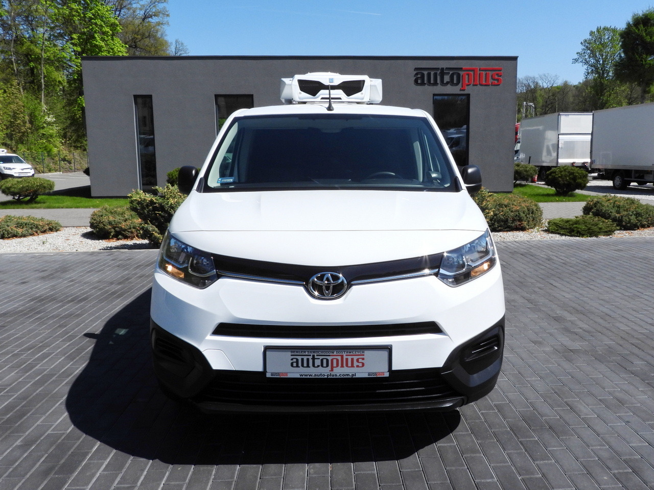 TOYOTA PROACE CITY REFRIGERATOR VAN -15*C POWER SUPPLY 230V CRUISE CONTROL AIR CONDITIONING 100HP - Hladilno vozilo: slika 5 TOYOTA PROACE CITY REFRIGERATOR VAN -15*C POWER SUPPLY 230V CRUISE CONTROL AIR CONDITIONING 100HP - Hladilno vozilo: slika 5