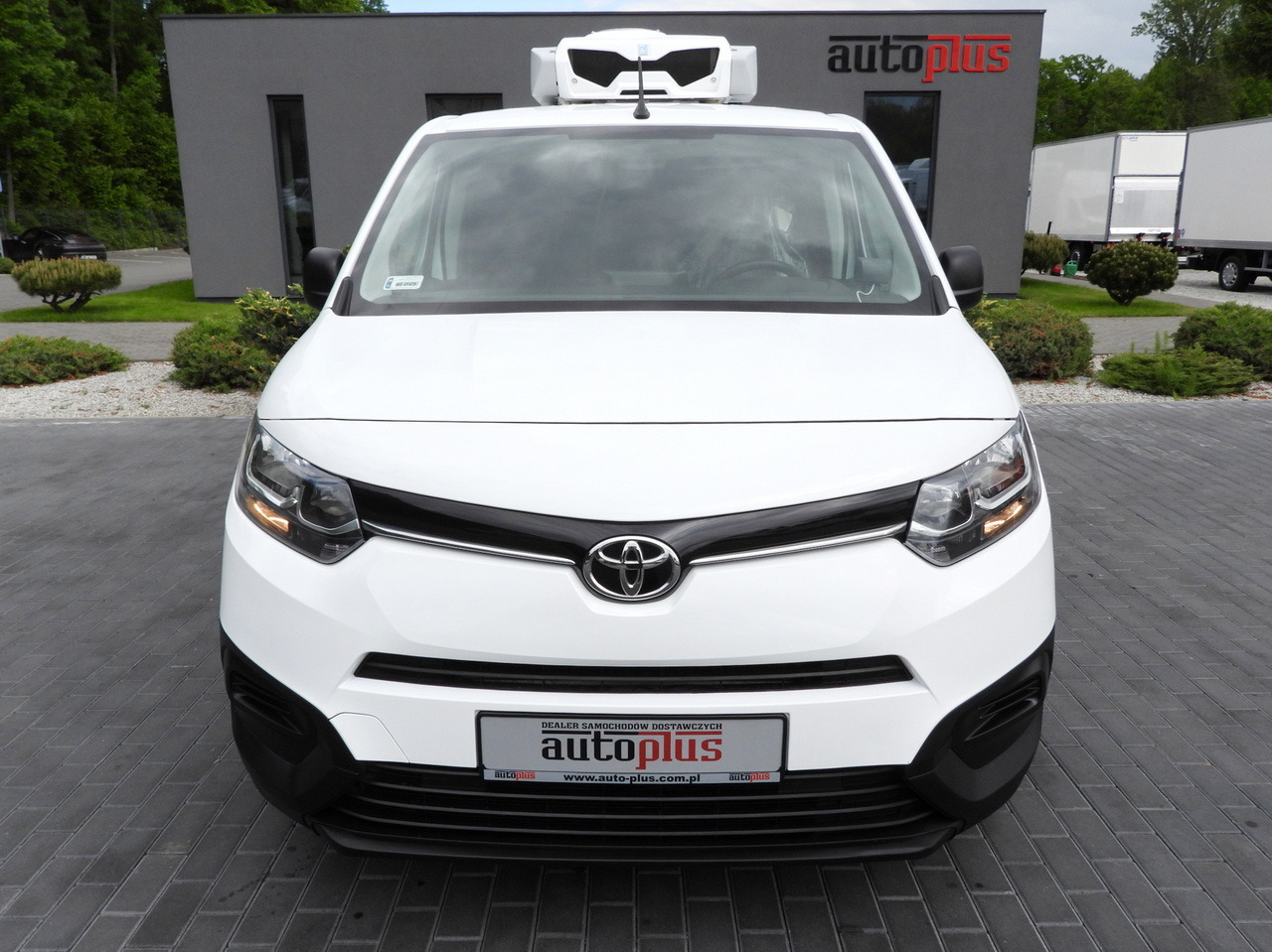 TOYOTA PROACE CITY REFRIGERATOR VAN -15*C POWER SUPPLY 230V CRUISE CONTROL AIR CONDITIONING 100HP - Hladilno vozilo: slika 5 TOYOTA PROACE CITY REFRIGERATOR VAN -15*C POWER SUPPLY 230V CRUISE CONTROL AIR CONDITIONING 100HP - Hladilno vozilo: slika 5