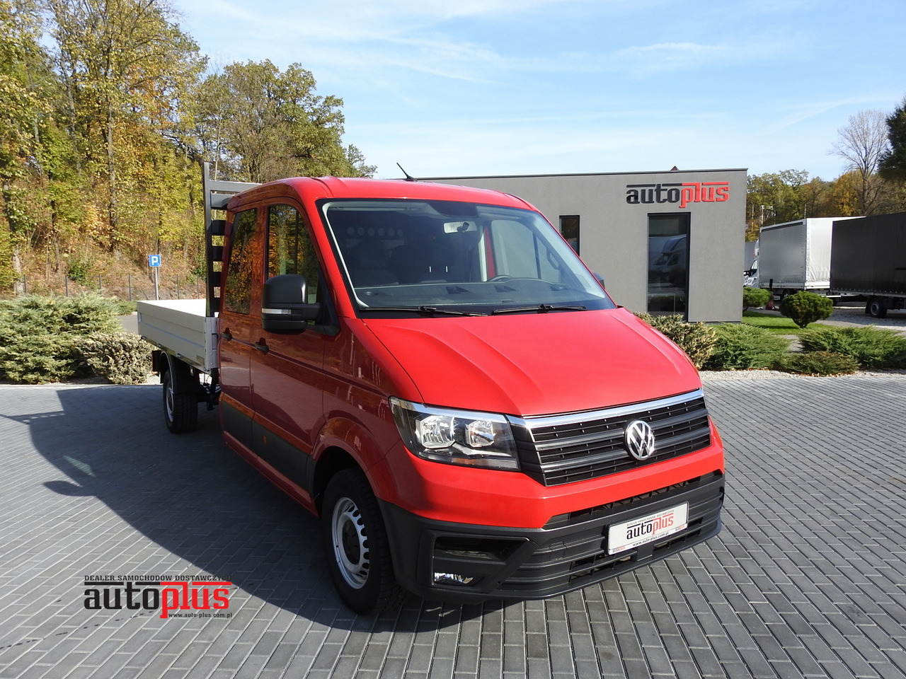 VOLKSWAGEN CRAFTER STAKE BODY DOUBLE CABIN DOKA 7 SEATS AIR CONDITIONING 140HP - Dostavno vozilo z dvojno kabino: slika 1 VOLKSWAGEN CRAFTER STAKE BODY DOUBLE CABIN DOKA 7 SEATS AIR CONDITIONING 140HP - Dostavno vozilo z dvojno kabino: slika 1