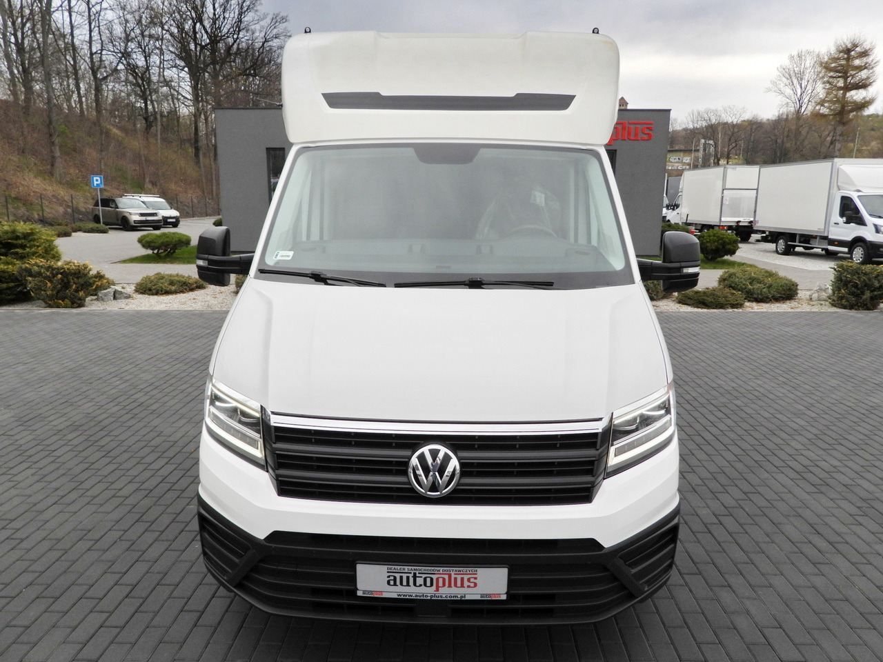 VOLKSWAGEN CRAFTER TARPAULIN 10 PALLETS WEBASTO CRUISE CONTROL LED LIGHTS 180HP - Dostavno vozilo s ponjavo: slika 5 VOLKSWAGEN CRAFTER TARPAULIN 10 PALLETS WEBASTO CRUISE CONTROL LED LIGHTS 180HP - Dostavno vozilo s ponjavo: slika 5