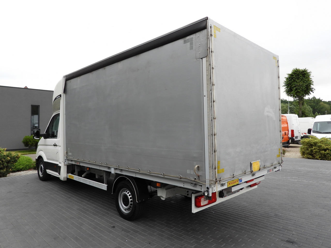 Dostavno vozilo s ponjavo VOLKSWAGEN CRAFTER  TARPAULIN 8 PALLETS WEBASTO CRUISE CONTROL LED LIGHTS AIR CONDITIONING  180HP: slika 10