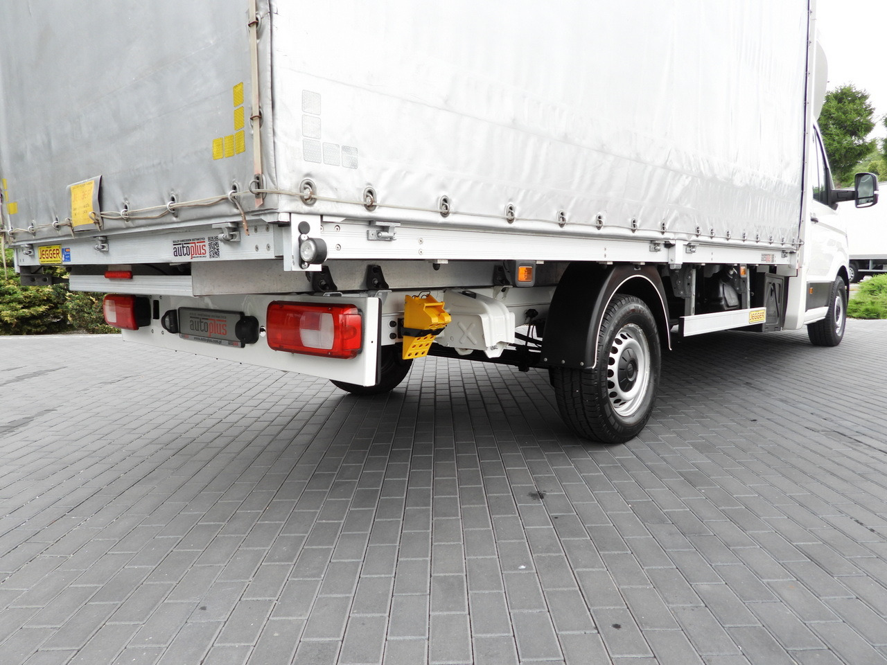 Dostavno vozilo s ponjavo VOLKSWAGEN CRAFTER  TARPAULIN 8 PALLETS WEBASTO CRUISE CONTROL LED LIGHTS AIR CONDITIONING  180HP: slika 26