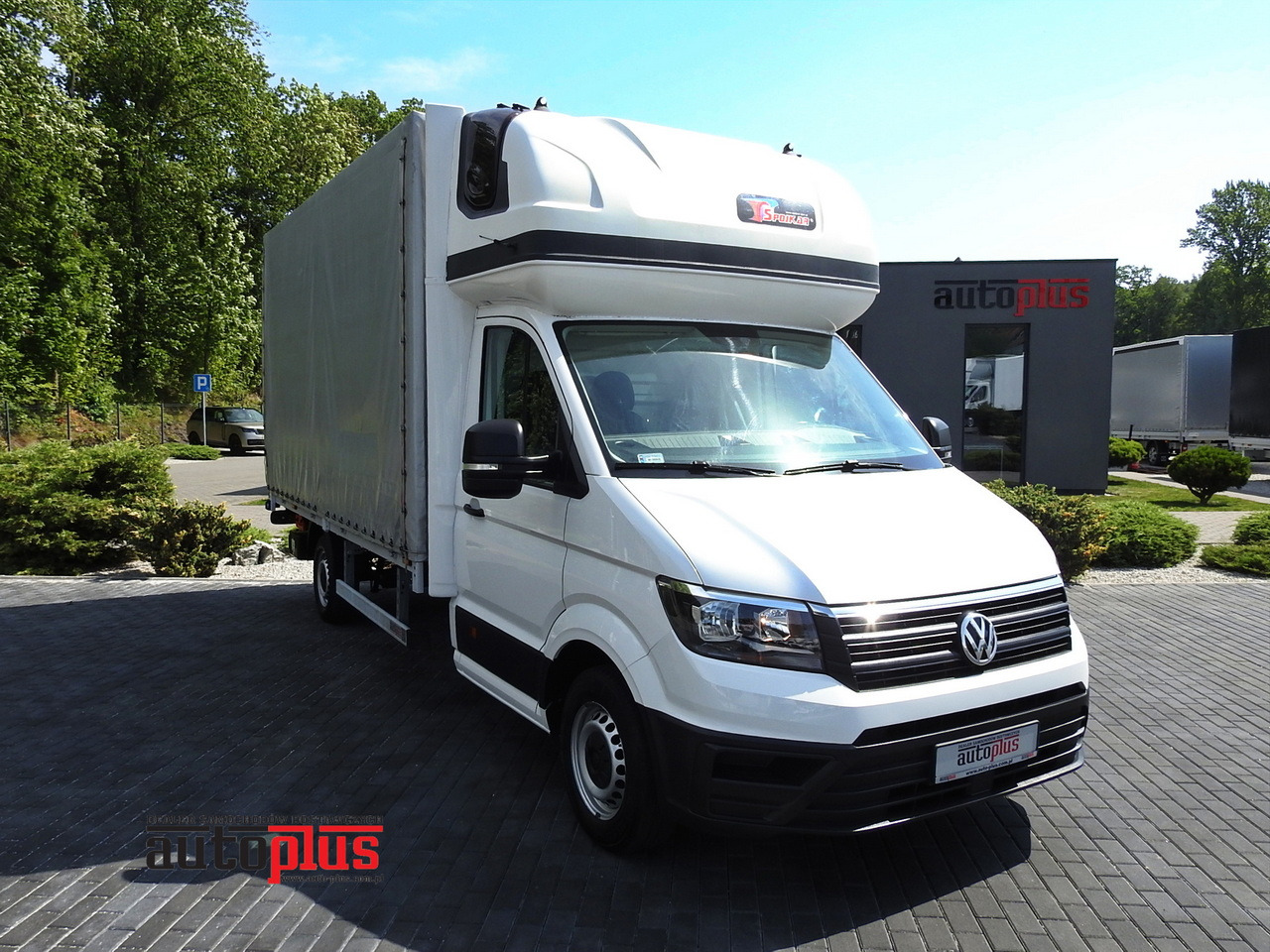 VOLKSWAGEN CRAFTER TARPAULIN LIFT 8 PALLETS WEBASTO CRUISE CONTROL 180HP - Dostavno vozilo s ponjavo: slika 1 VOLKSWAGEN CRAFTER TARPAULIN LIFT 8 PALLETS WEBASTO CRUISE CONTROL 180HP - Dostavno vozilo s ponjavo: slika 1