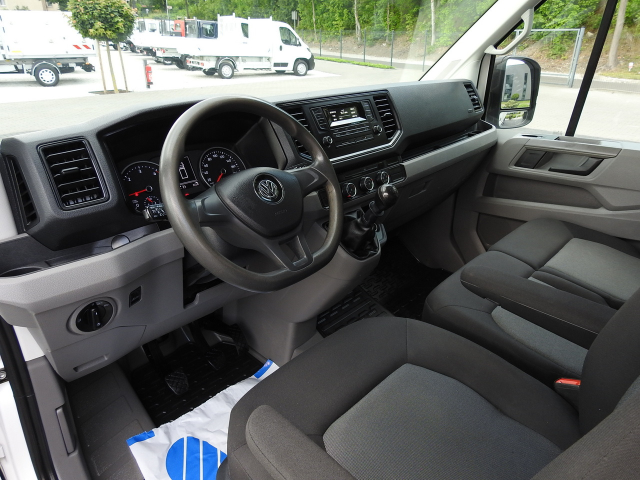 VOLKSWAGEN CRAFTER TIPPER CRUISE CONTROL 100HP - Dostavno vozilo prekucnik: slika 2 VOLKSWAGEN CRAFTER TIPPER CRUISE CONTROL 100HP - Dostavno vozilo prekucnik: slika 2